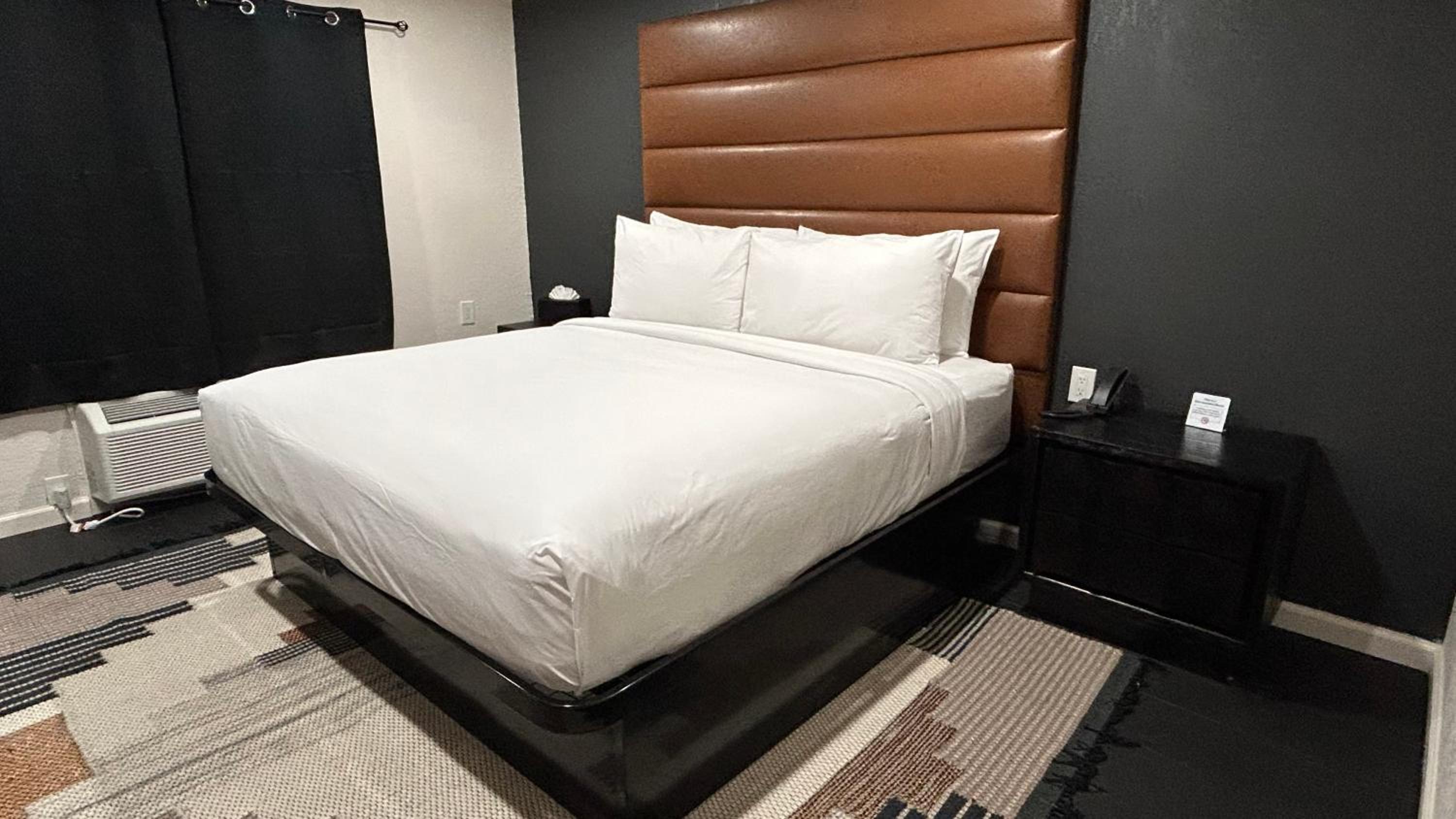 Double Room - Photo 5