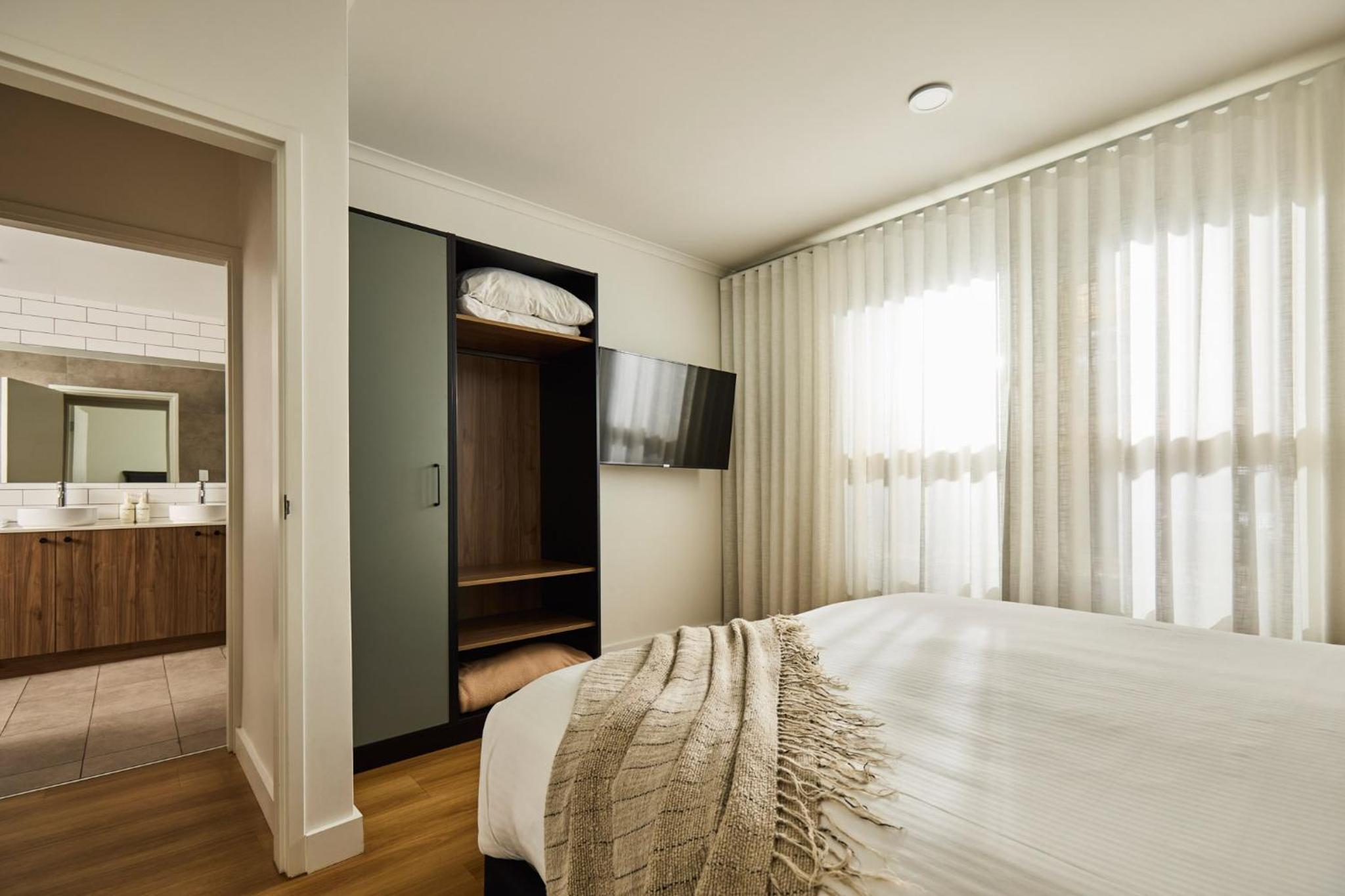 One-Bedroom Apartment - Photo 6
