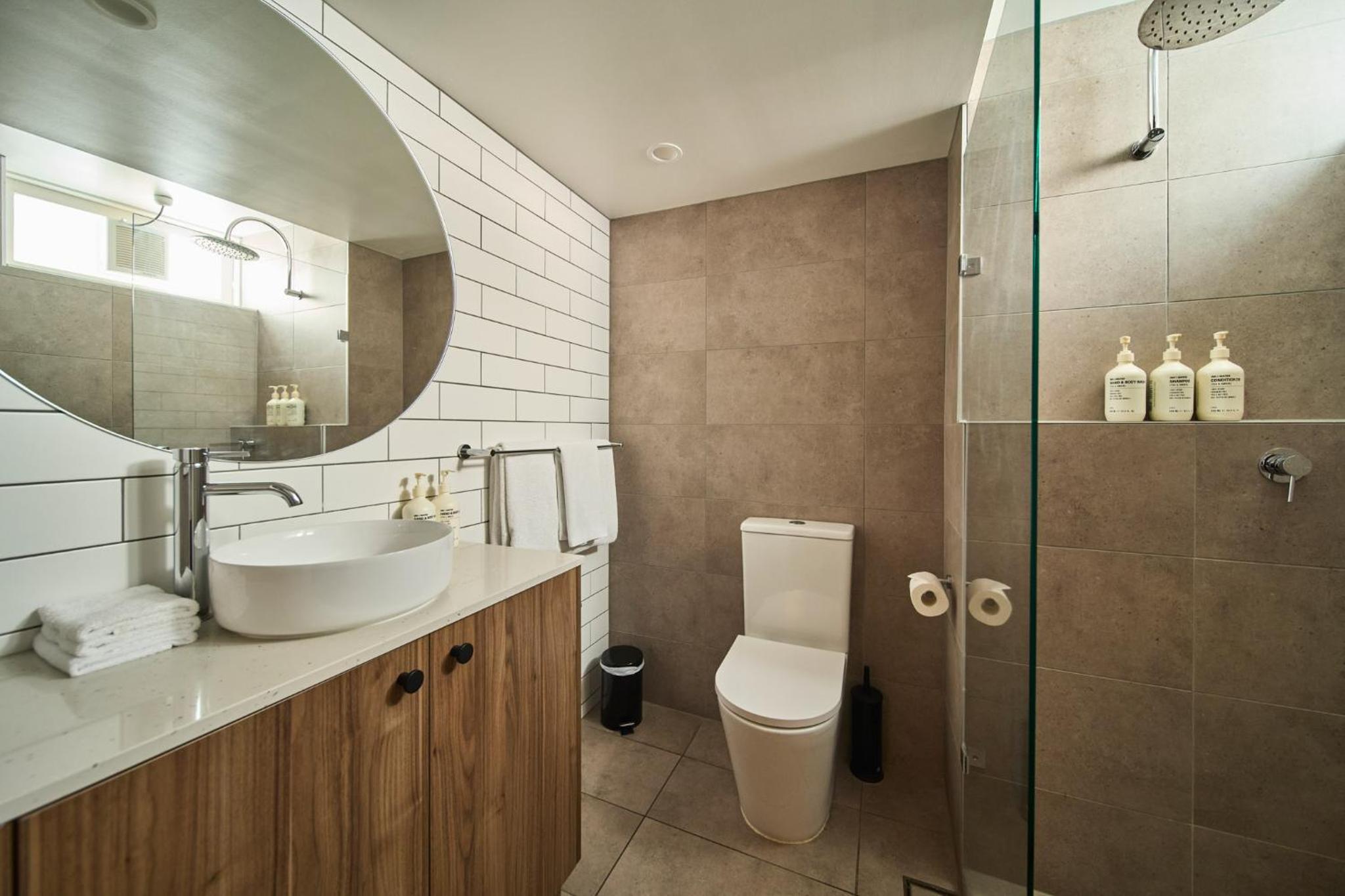 Superior King Room - Photo 1