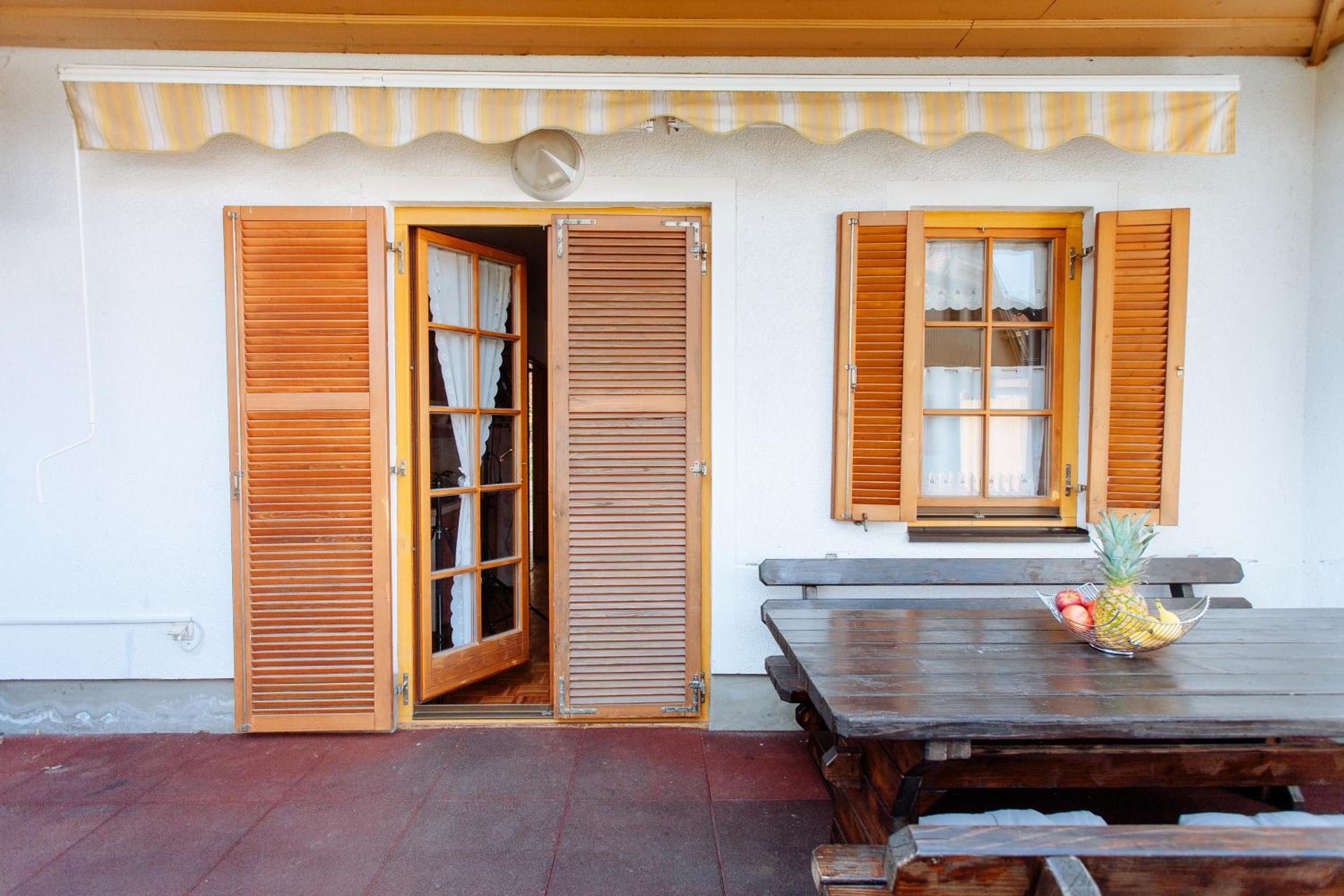 Deluxe Duplex Holiday Home with Terrace - Photo 10