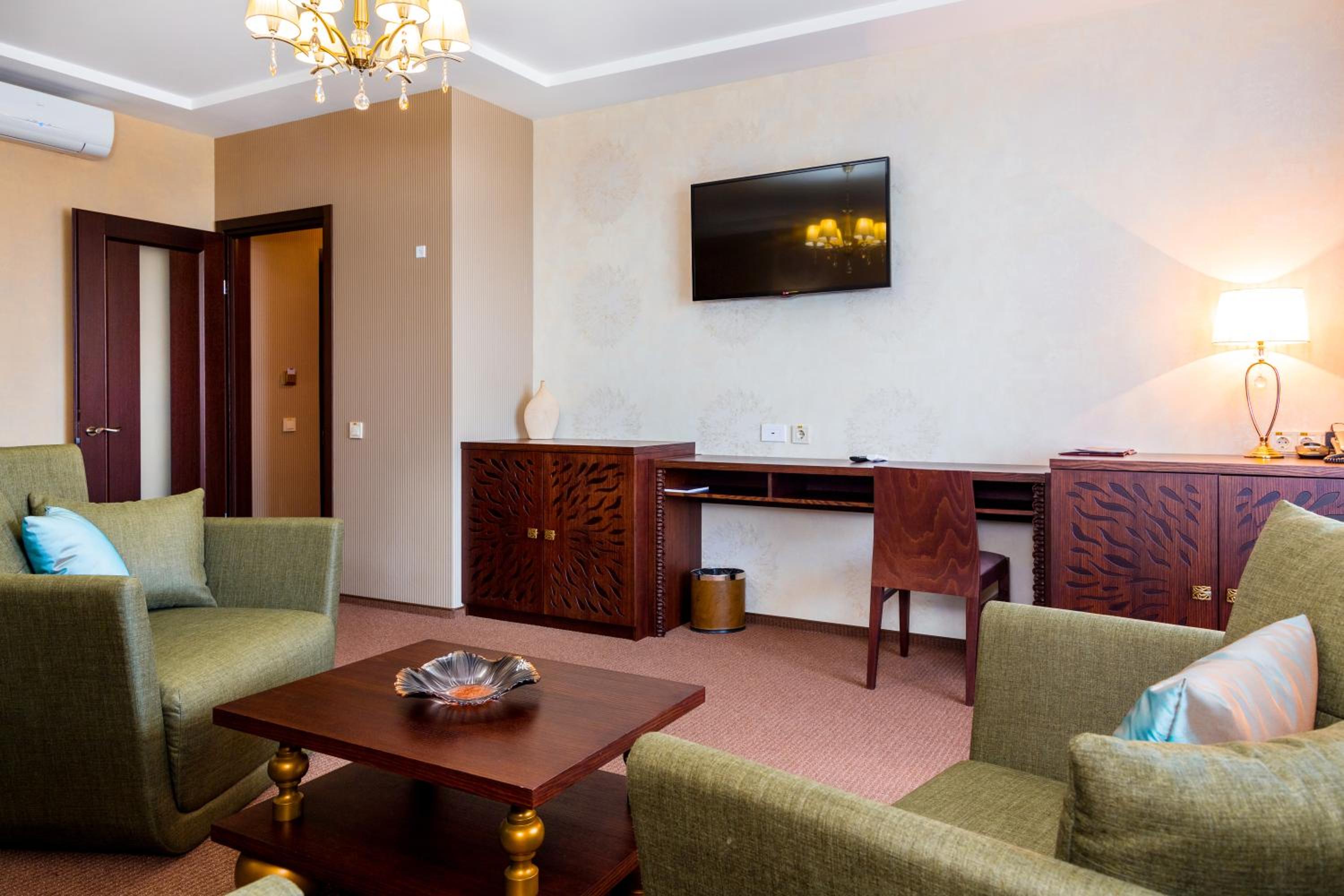 Comfort Suite photo 3