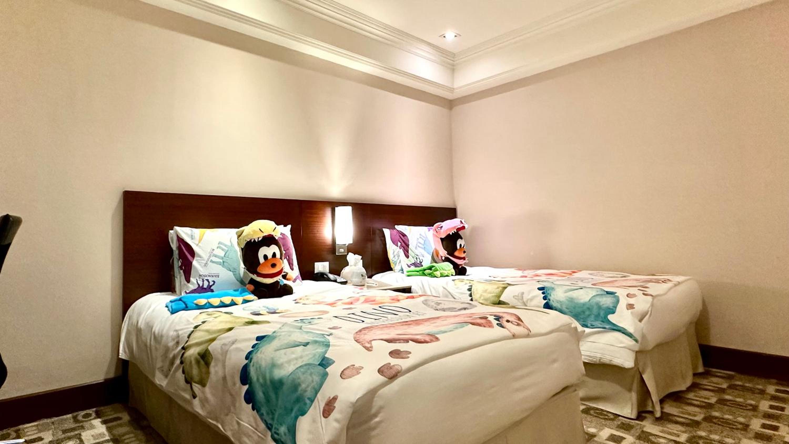 Deluxe Family Suite photo 2