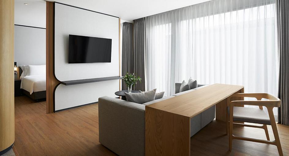One-Bedroom Suite