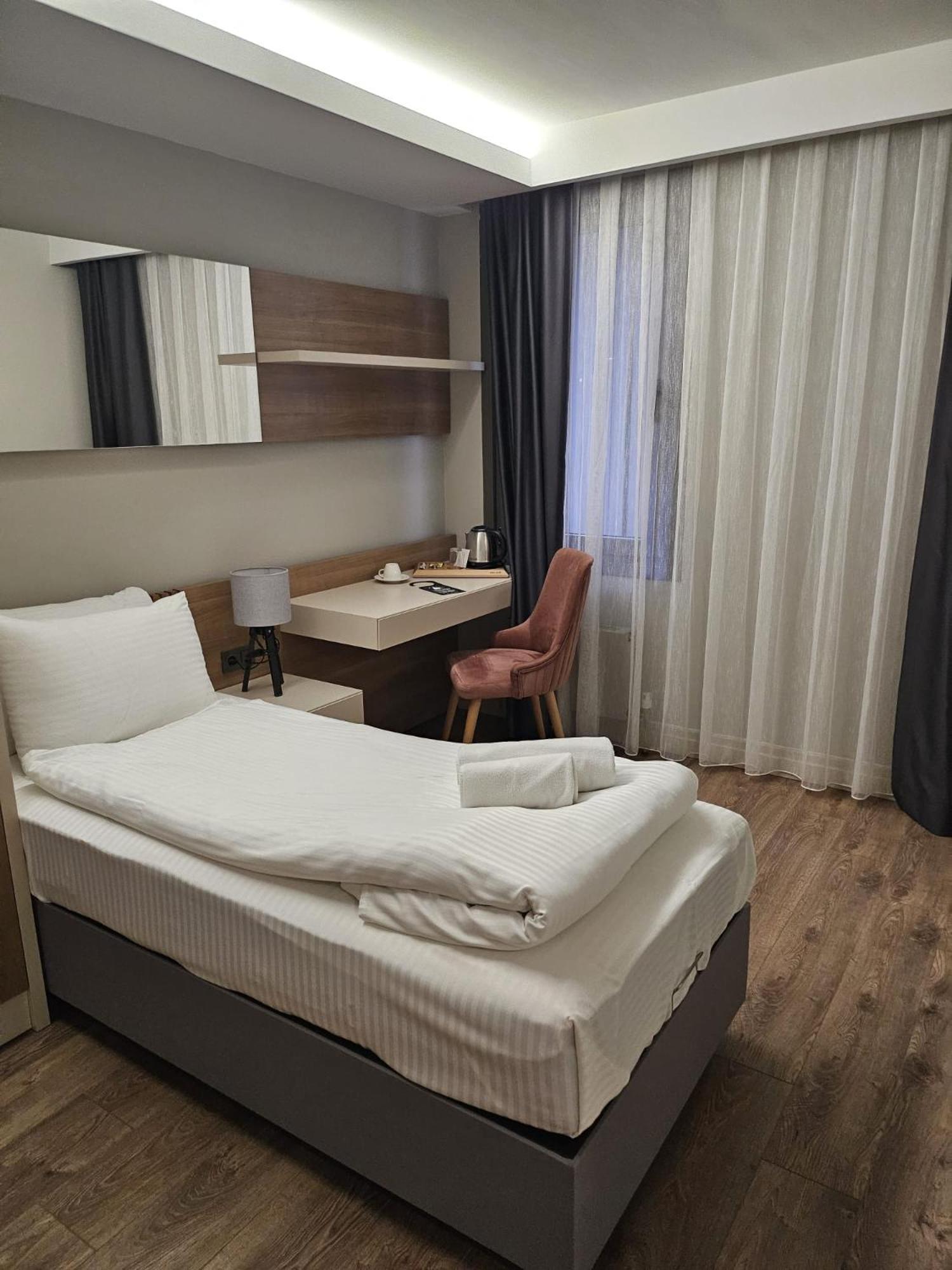 Single Room photo 2