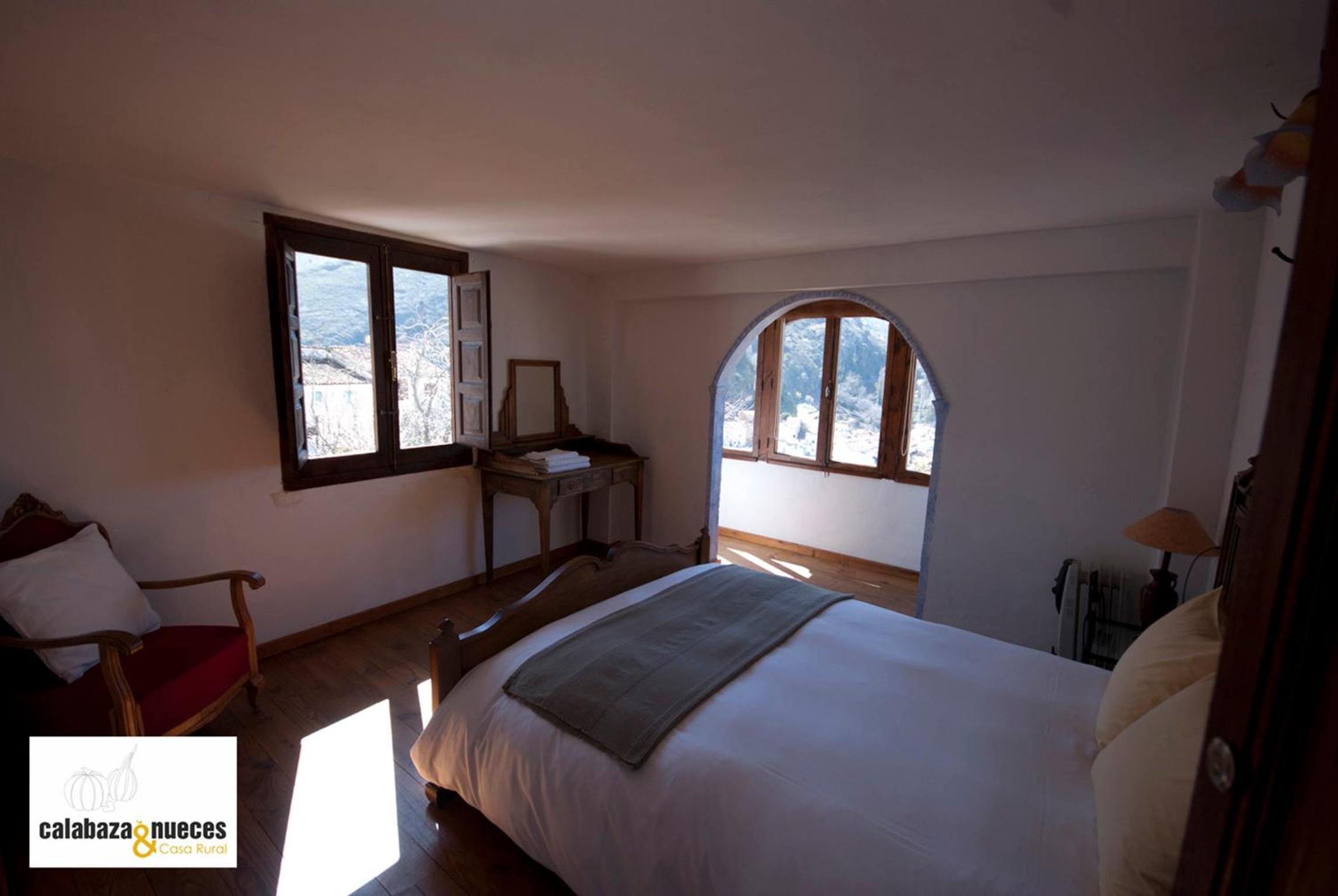 Family Room with Terrace - Attic photo 2