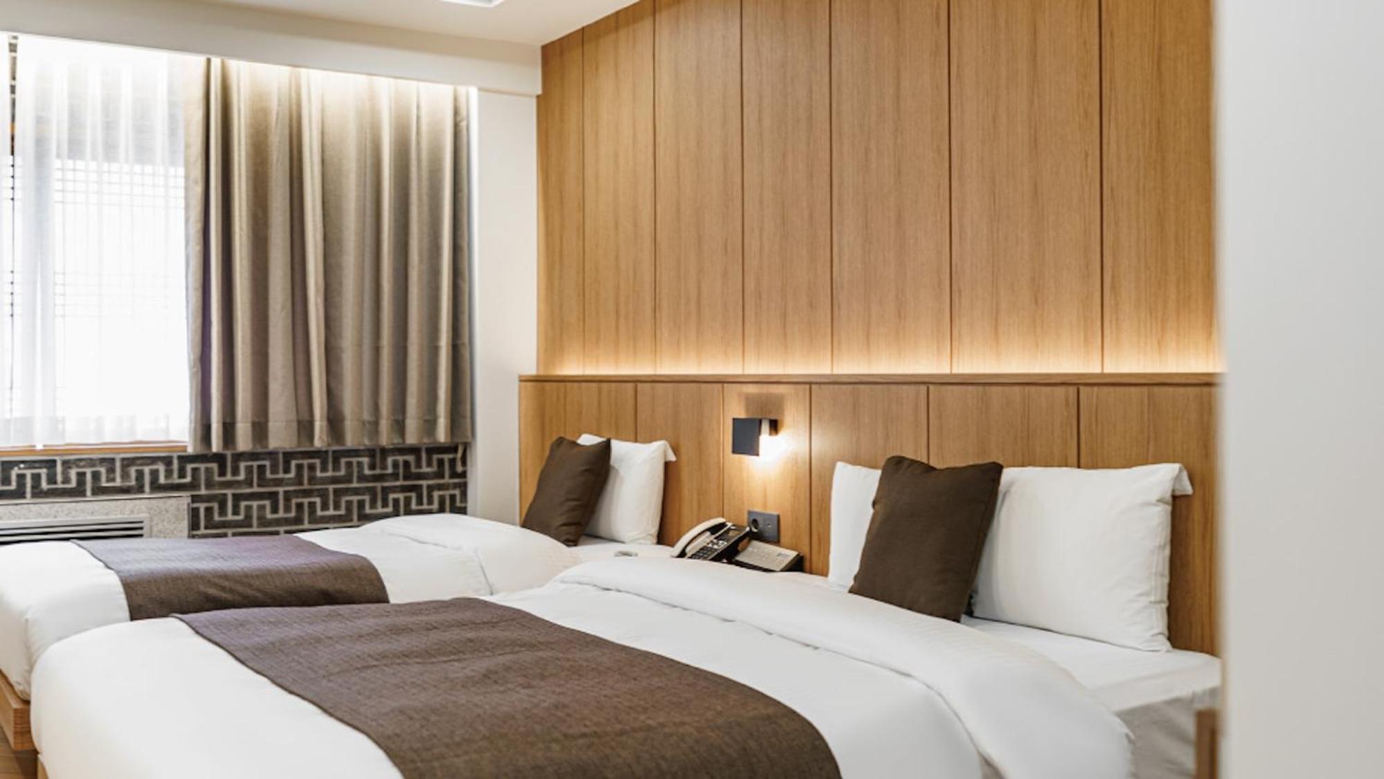 Premier Deluxe Twin Room - Photo 2