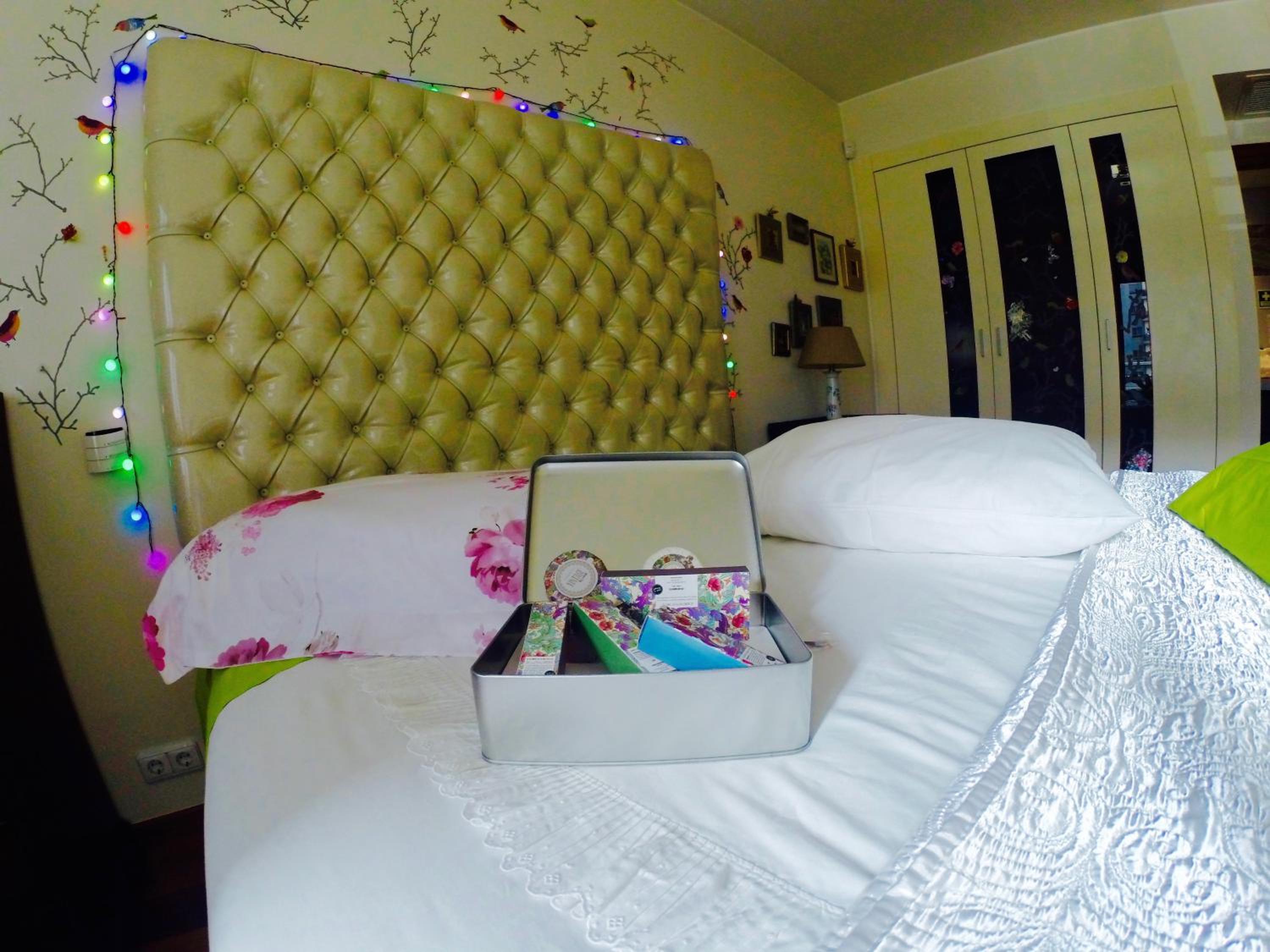 Double Room with Private Bathroom - Photo 2