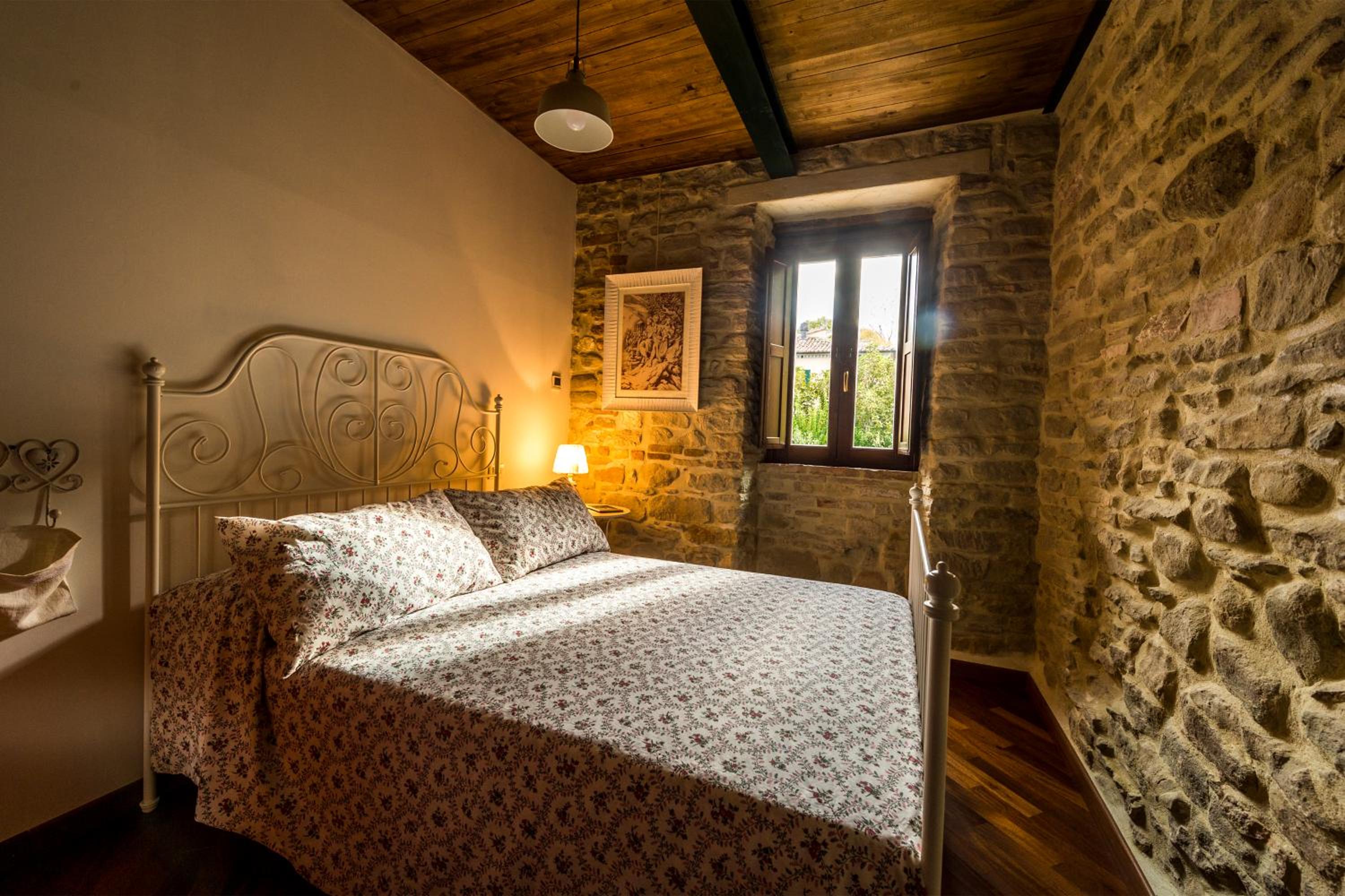 One-Bedroom House - Photo 5