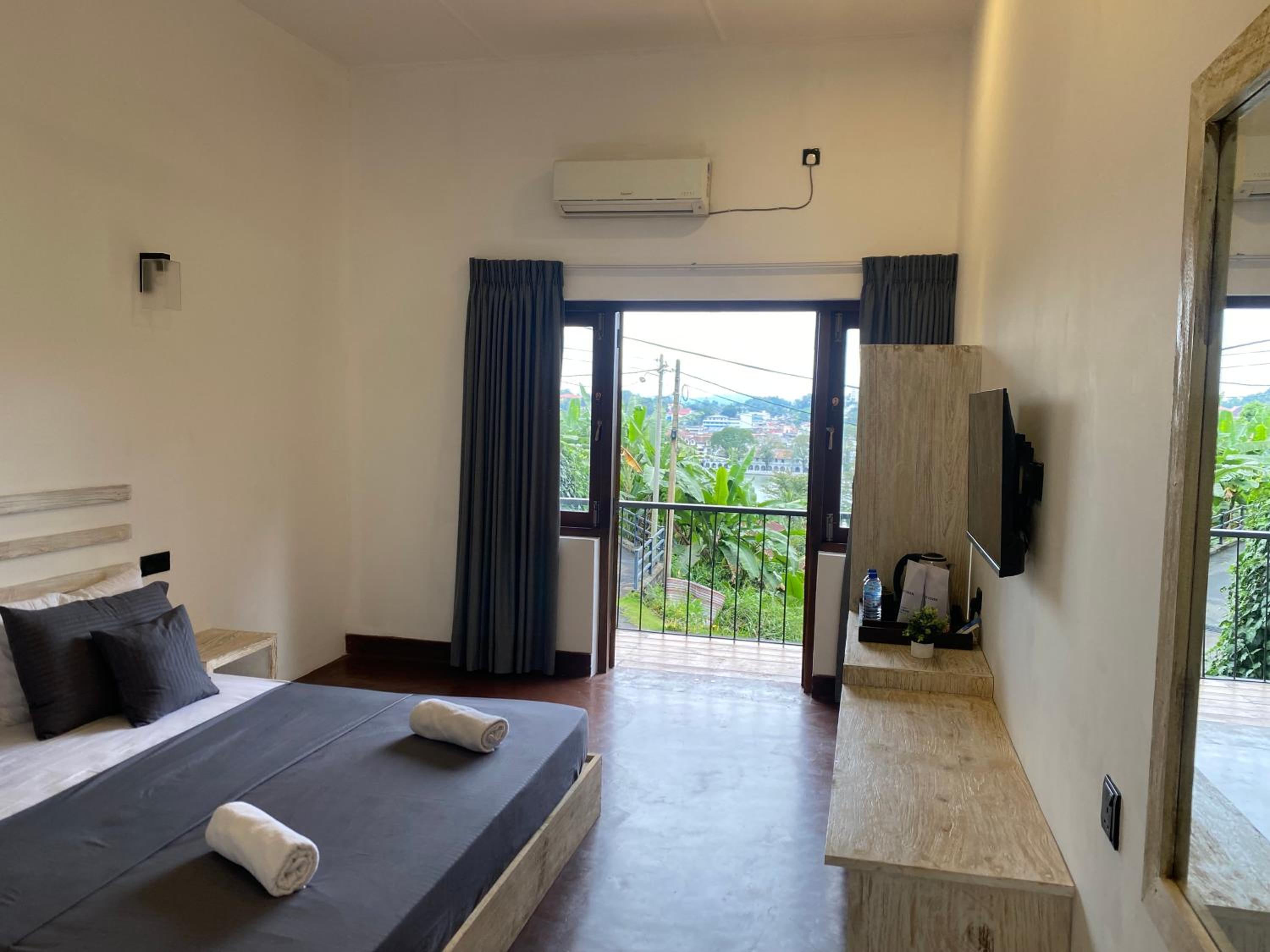 Double Room with Lake View photo 1