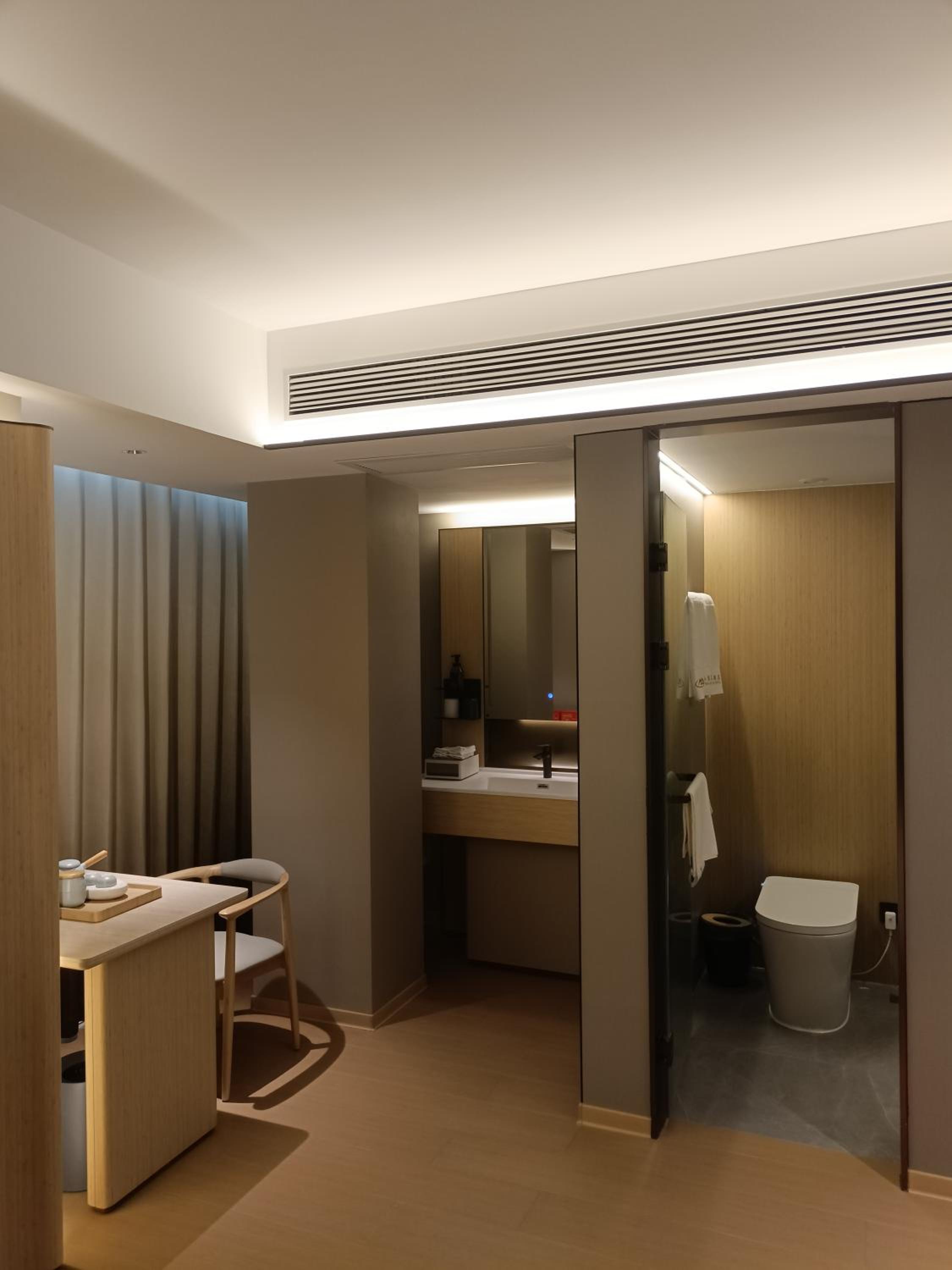 Deluxe Double Room with Shower