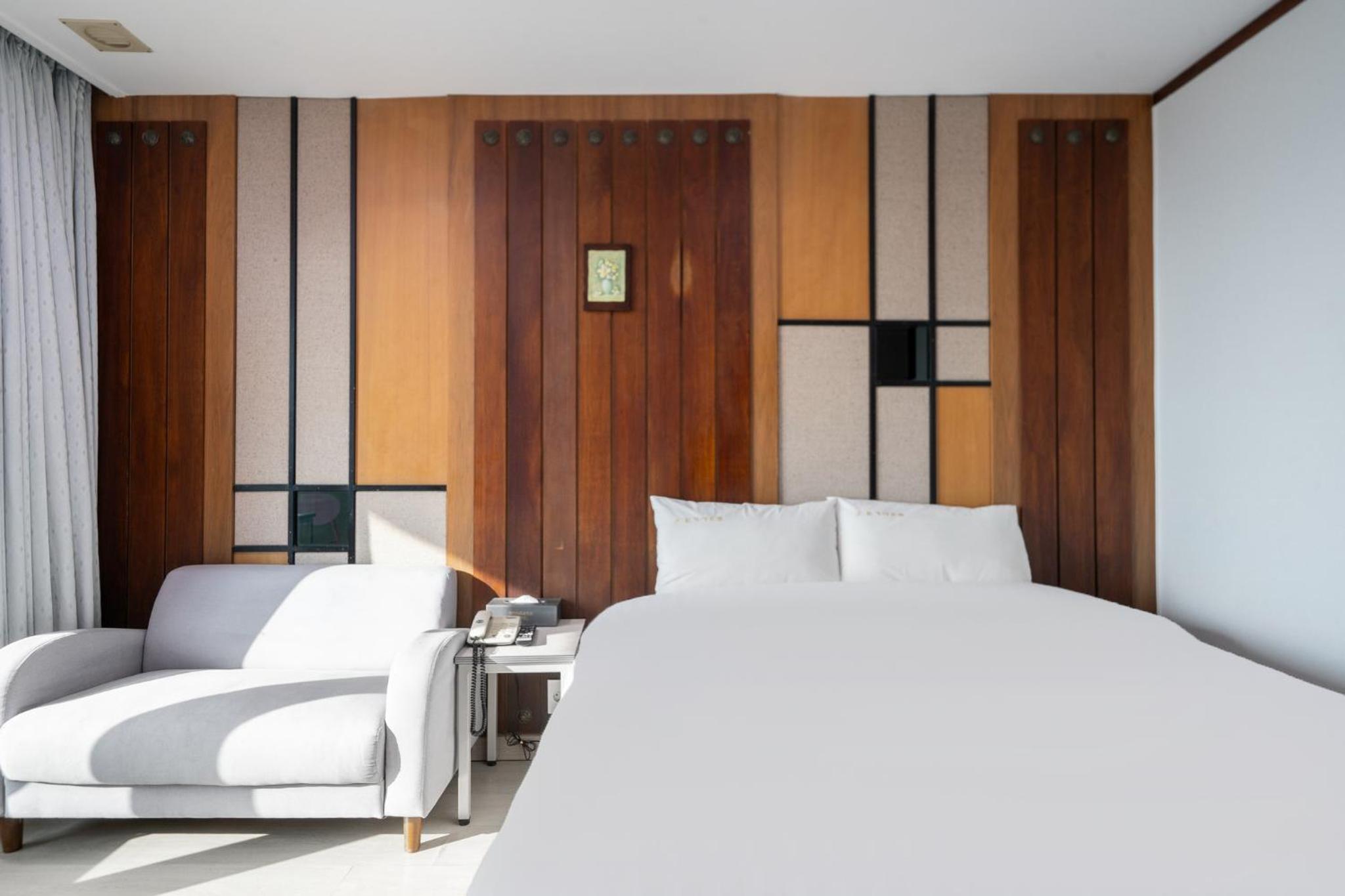 Ocean Deluxe Terrace Room