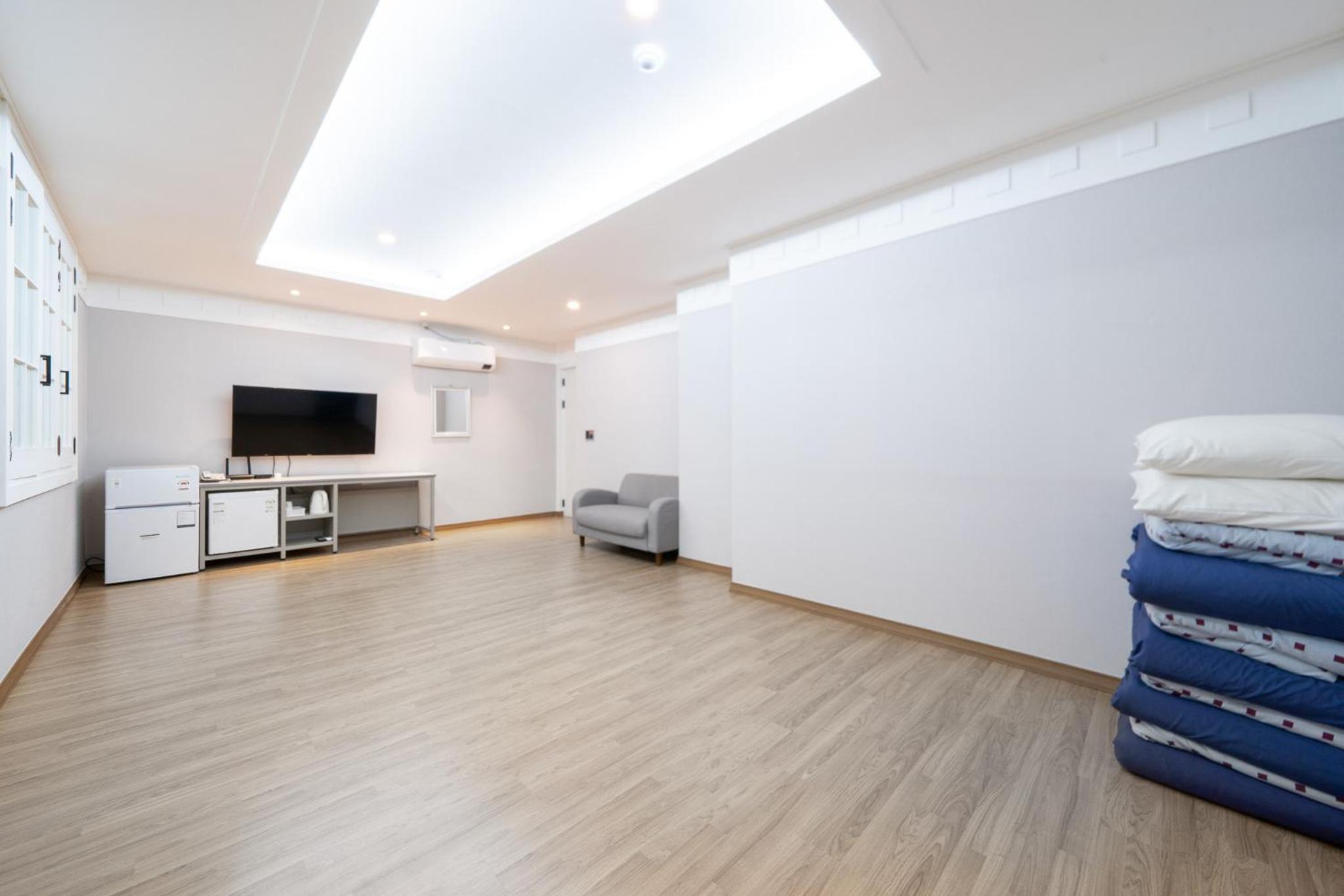 Korean-Style Family Ondol Room