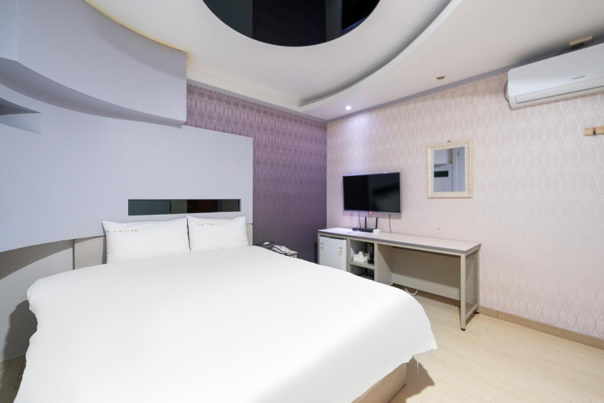 Couple Room