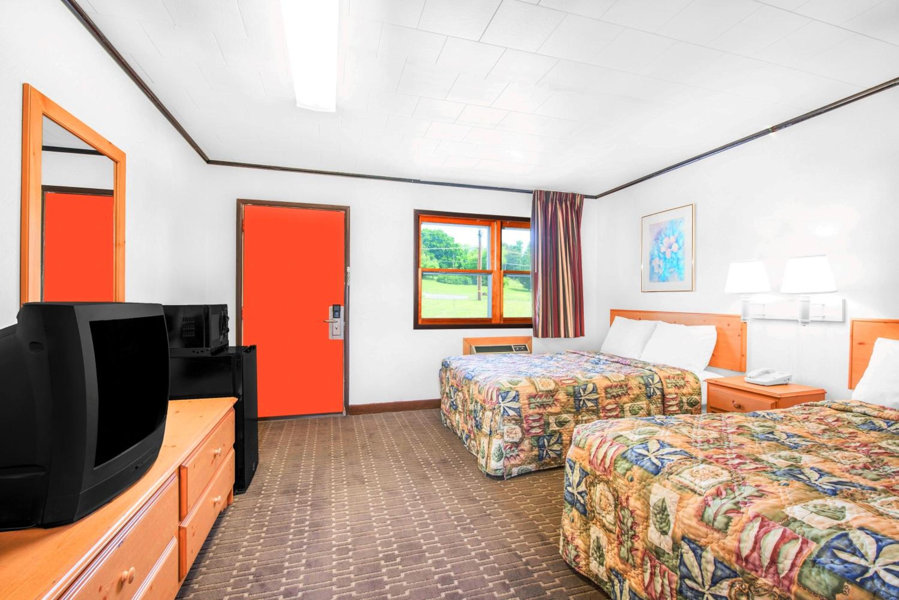 Double Room with Two Double Beds - Non-Smoking - Photo 1