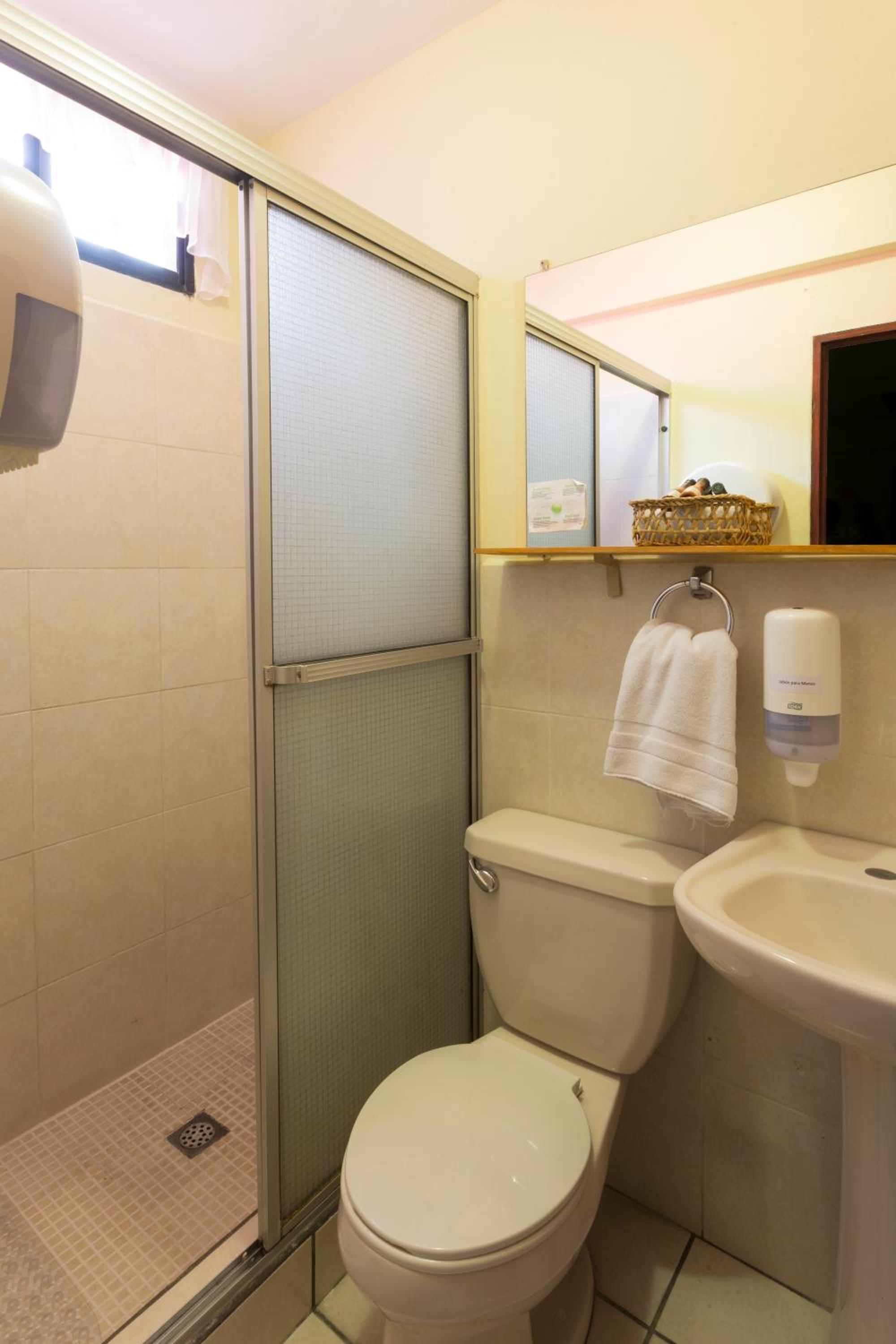 Double Room - Photo 8