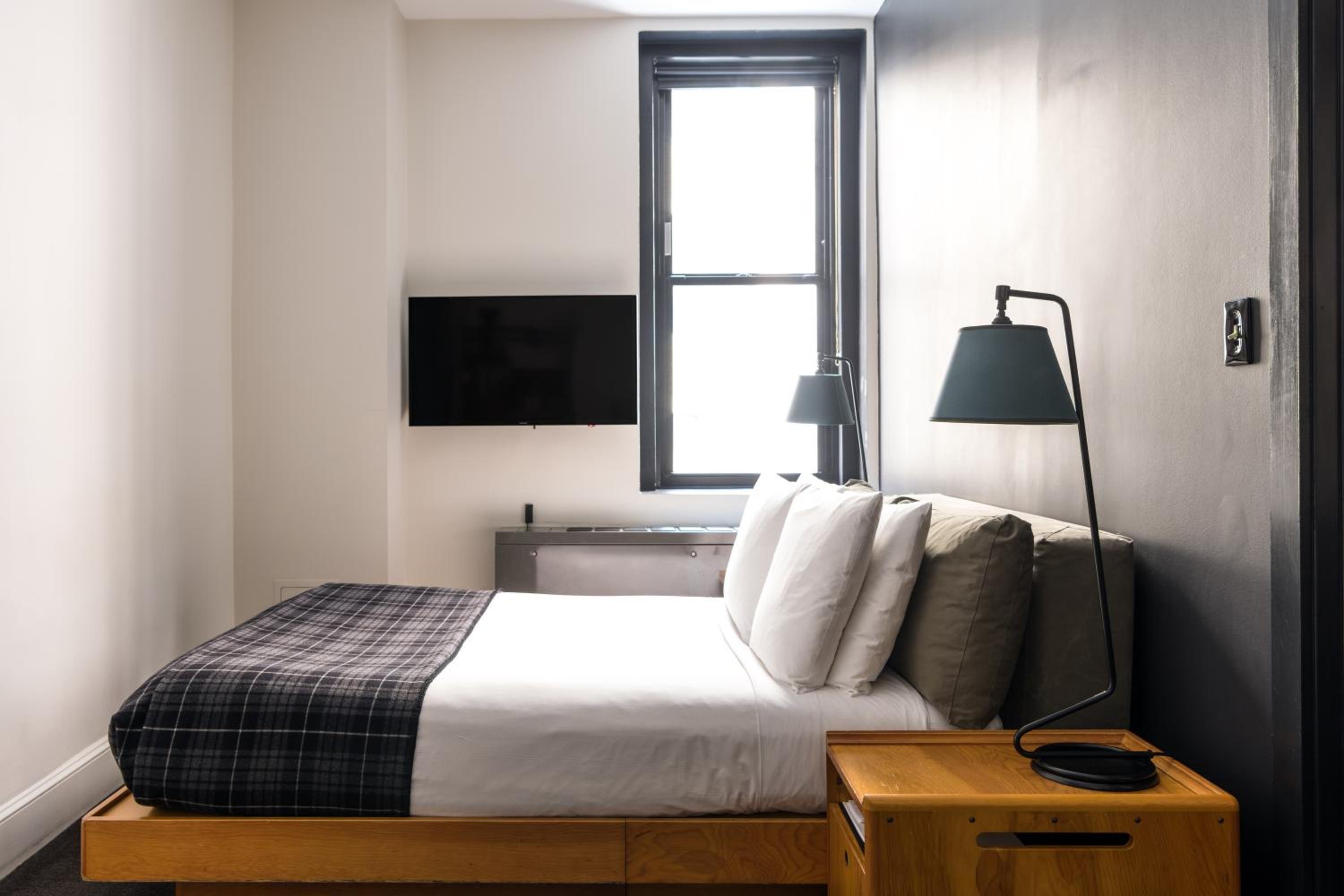 Small Room photo 1