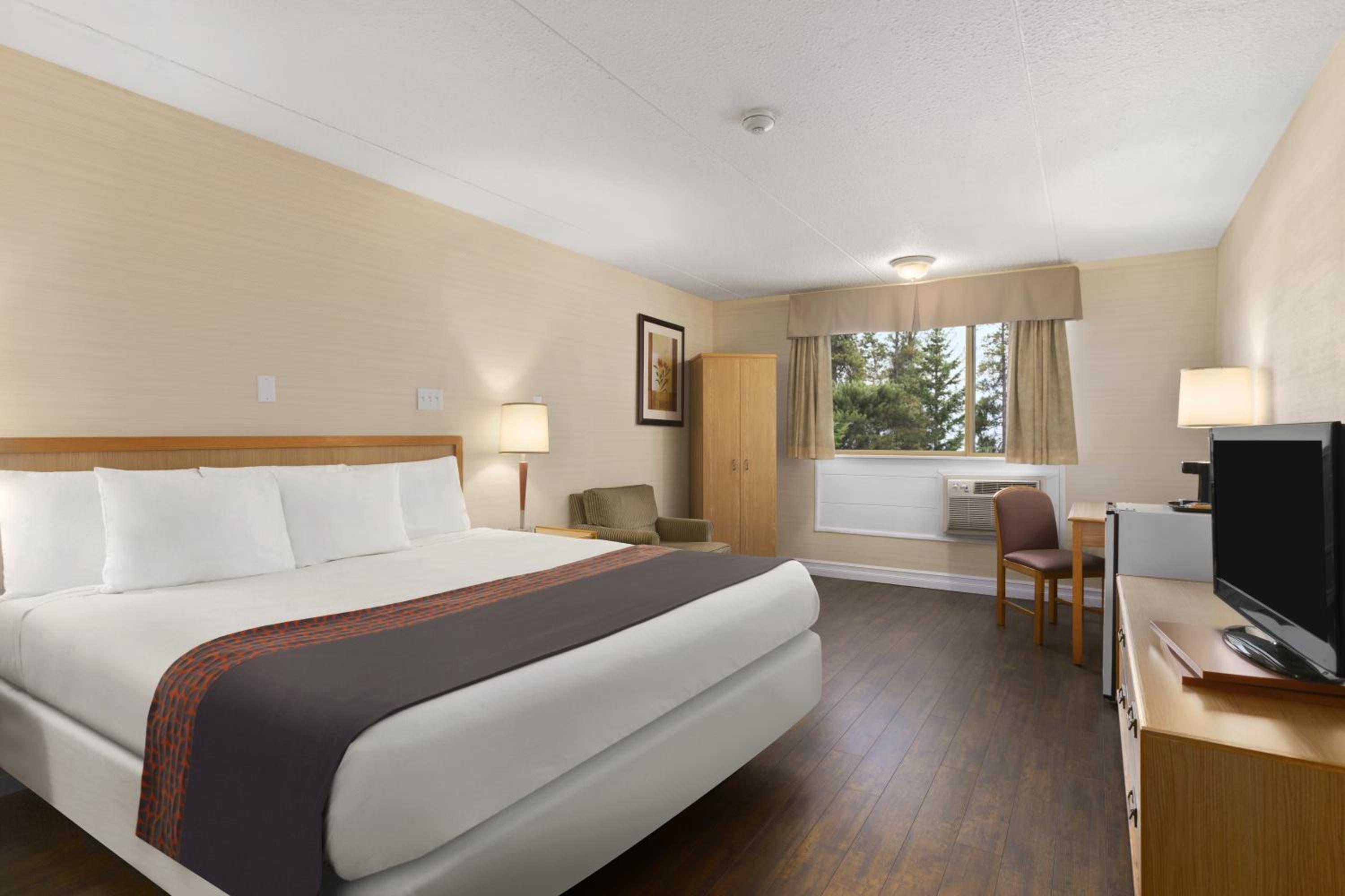 Double Room with Two Double Beds - Non-Smoking - Photo 1
