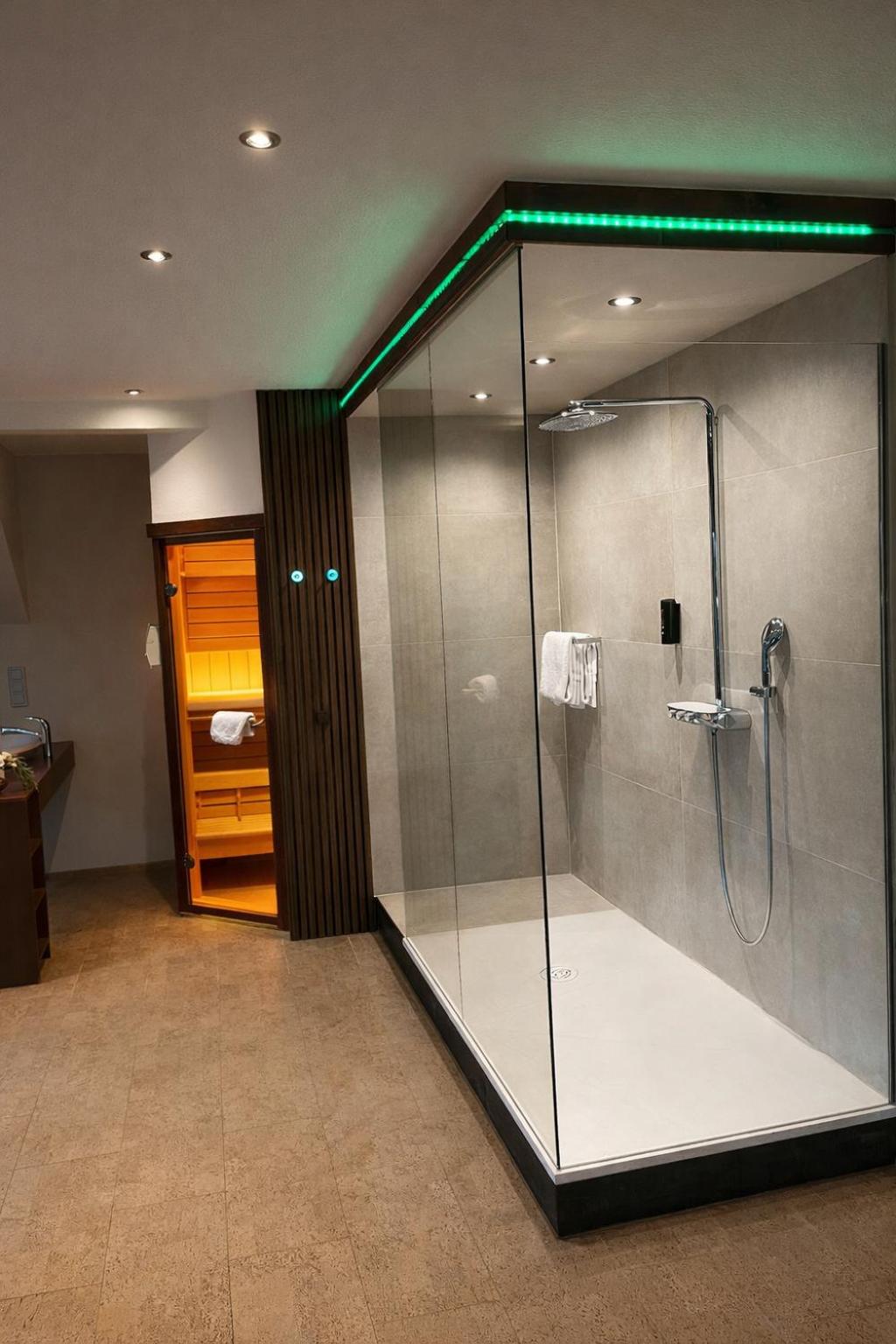 Suite with Sauna - Photo 2