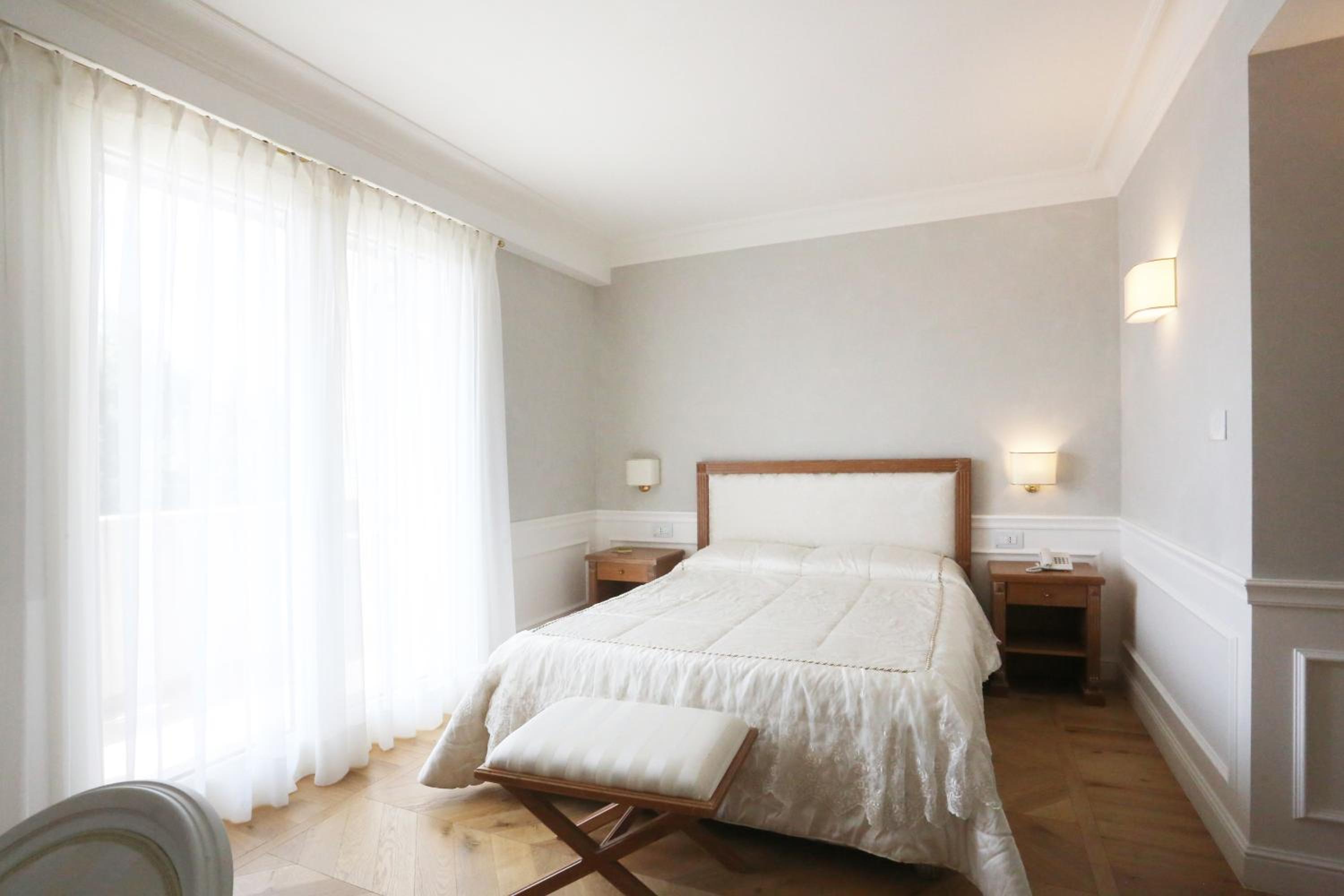 Deluxe Double or Twin Room - Photo 1
