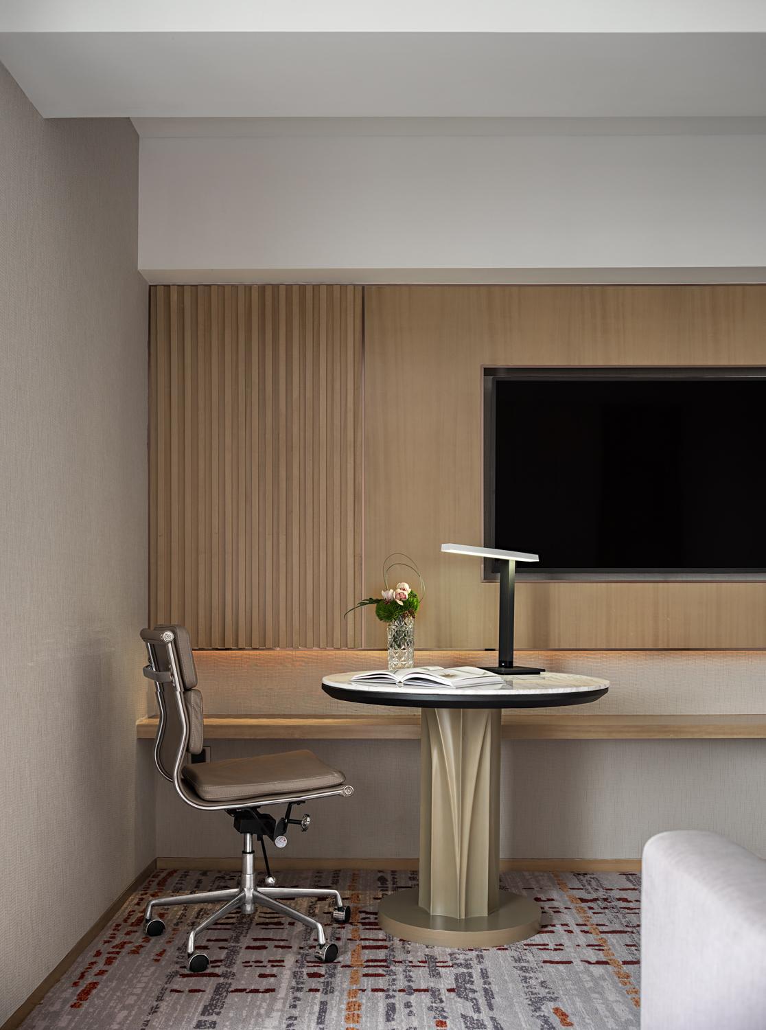 Premier Executive King Room with City View photo 1