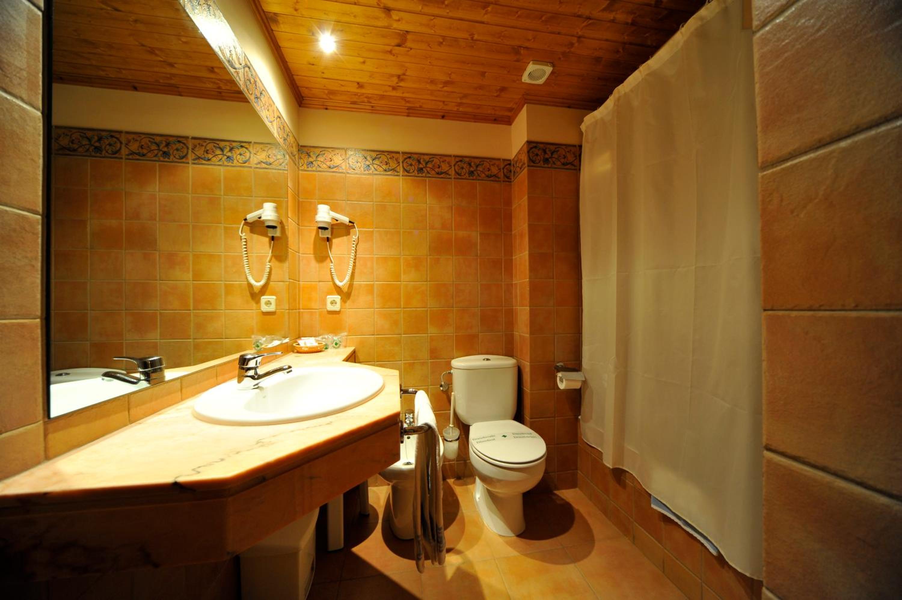 Habitación Doble o con Dos Camas