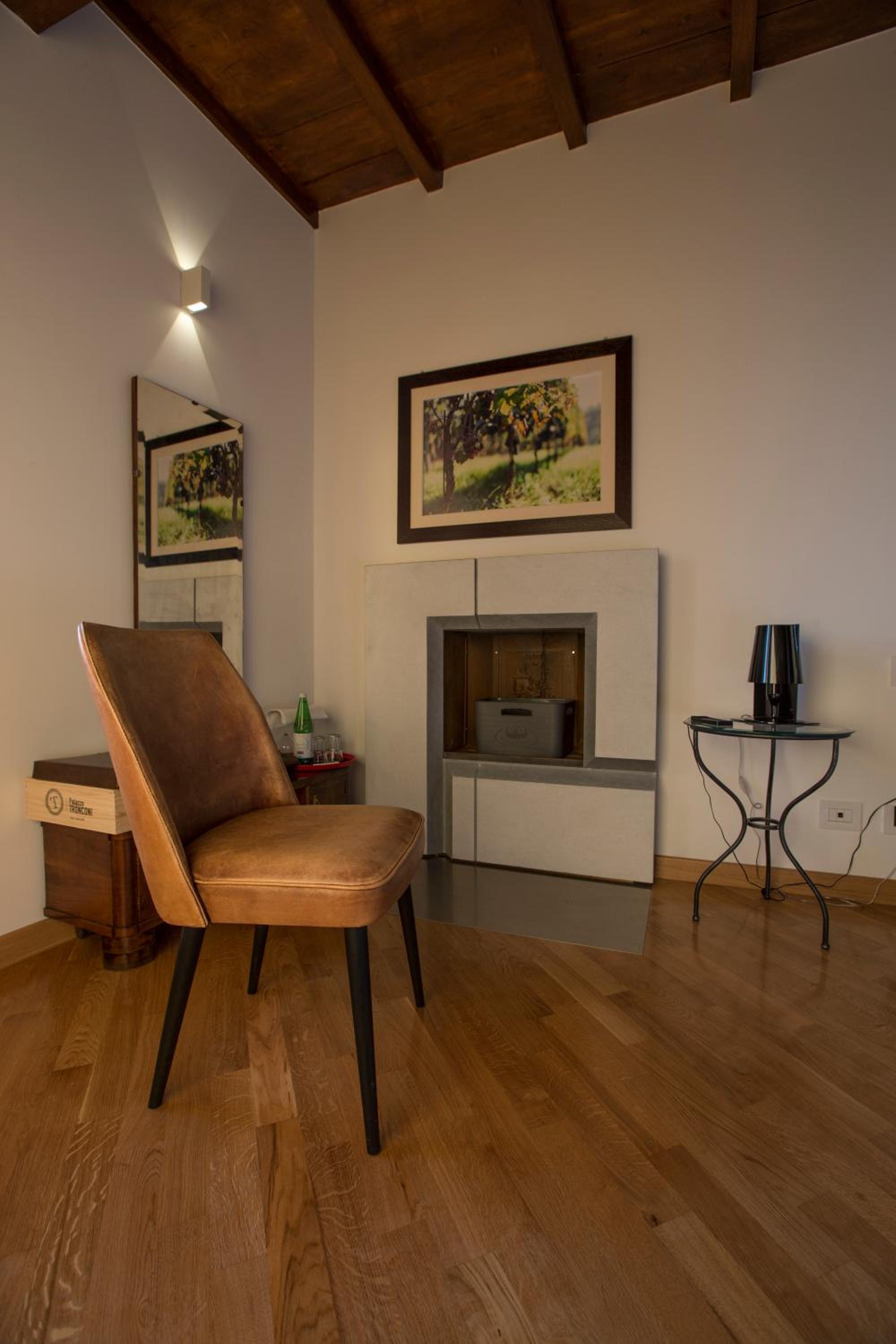 Double Room - Photo 15