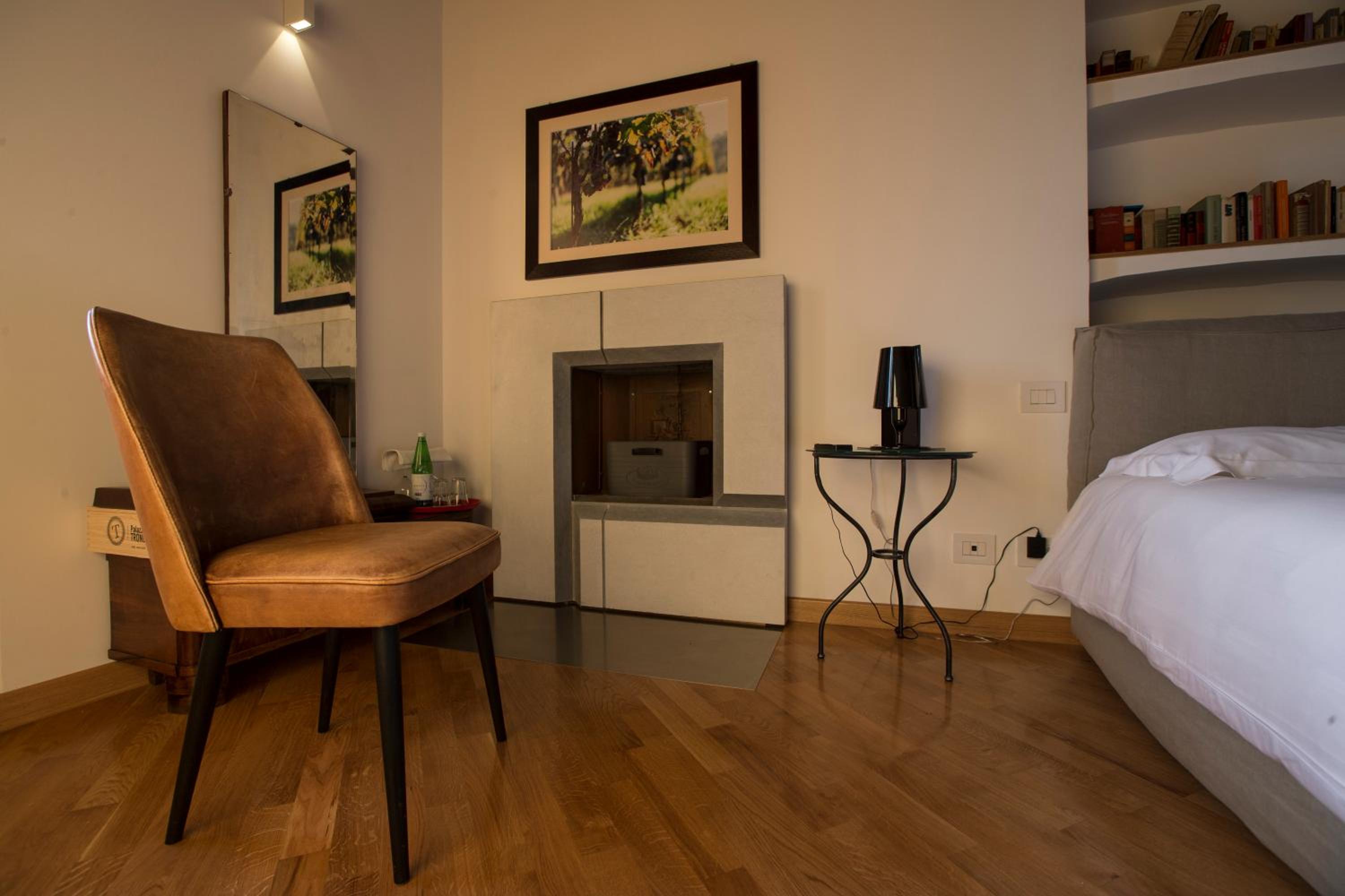 Double Room - Photo 17