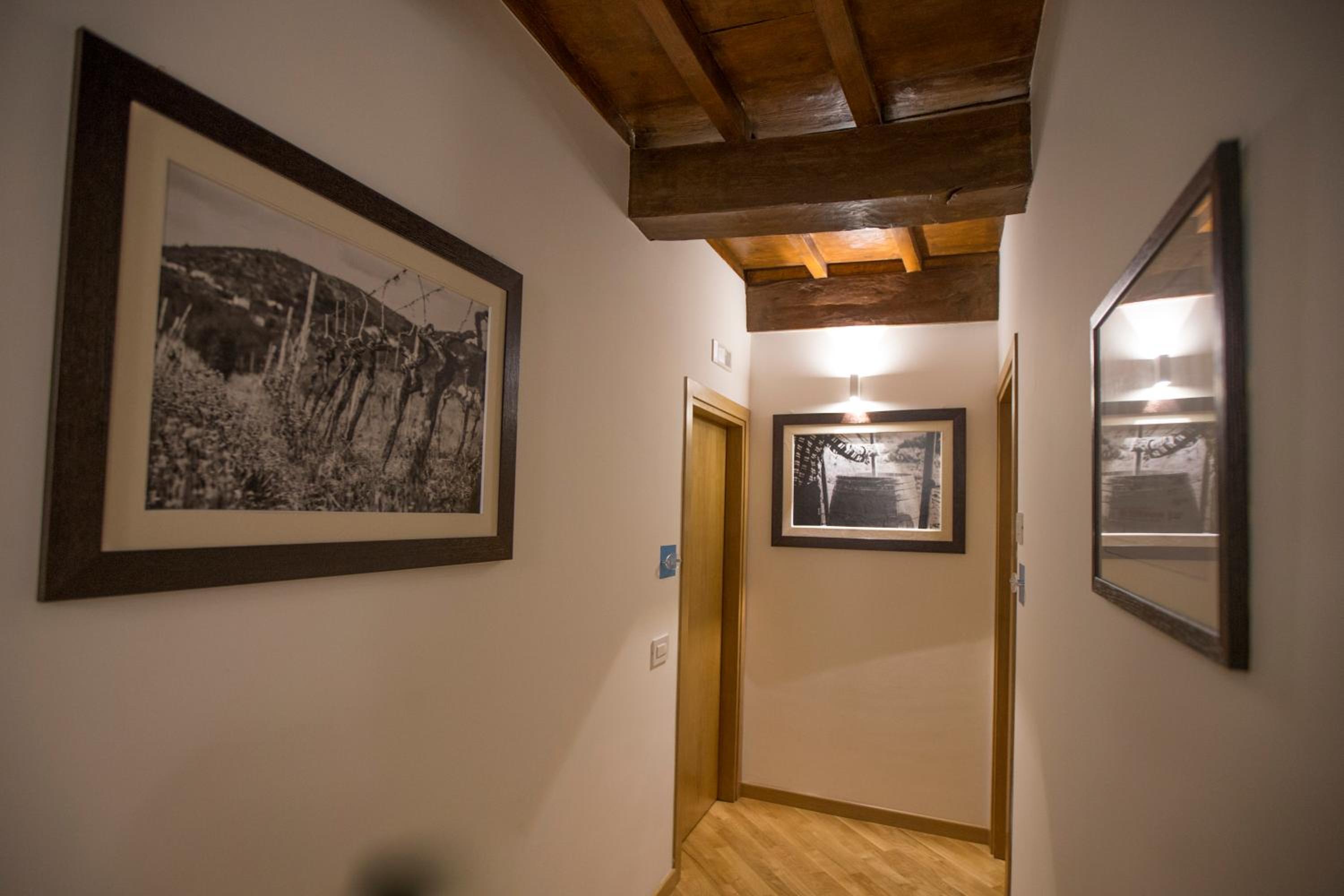 Double Room - Photo 4