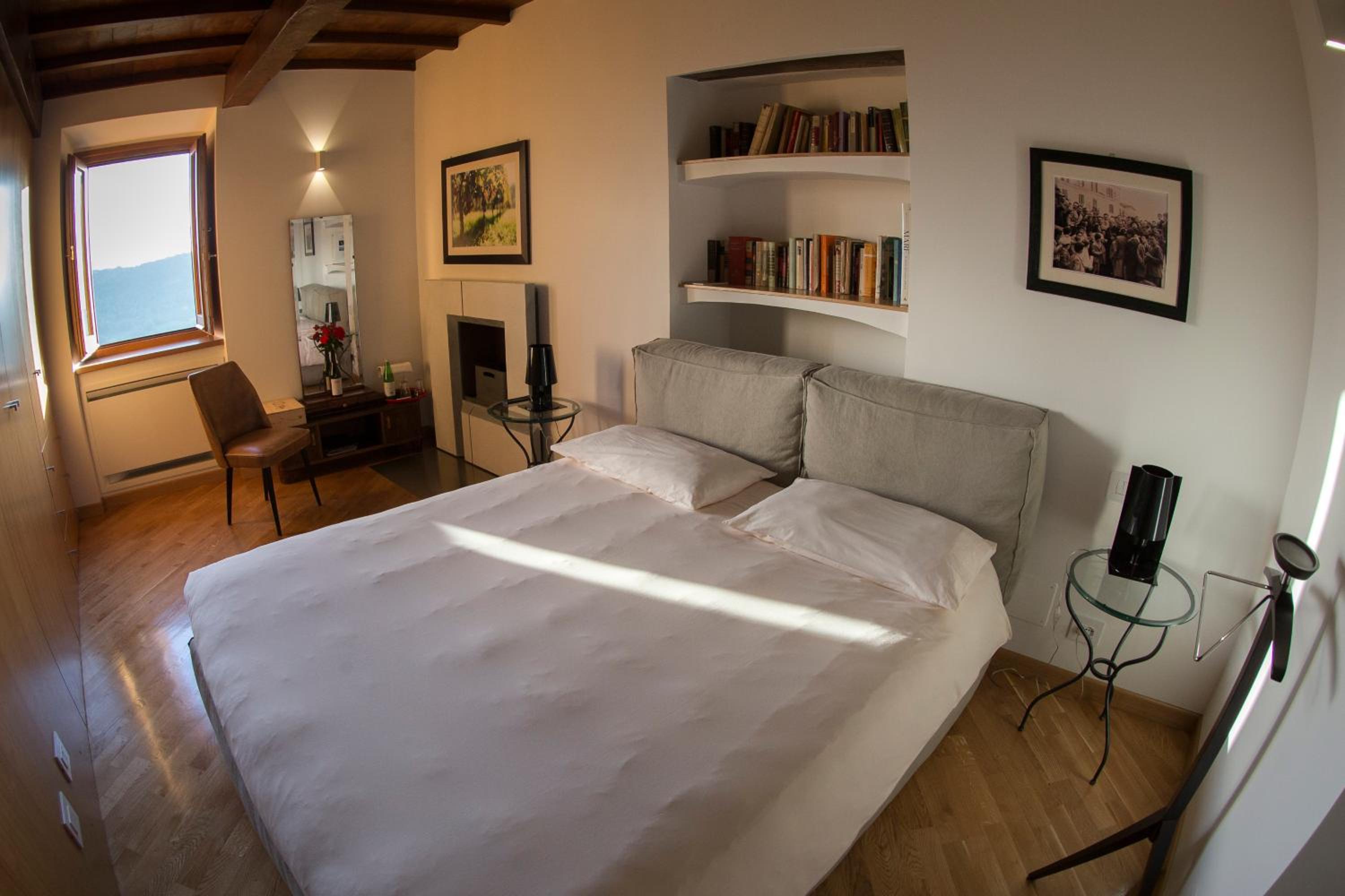 Double Room - Photo 12