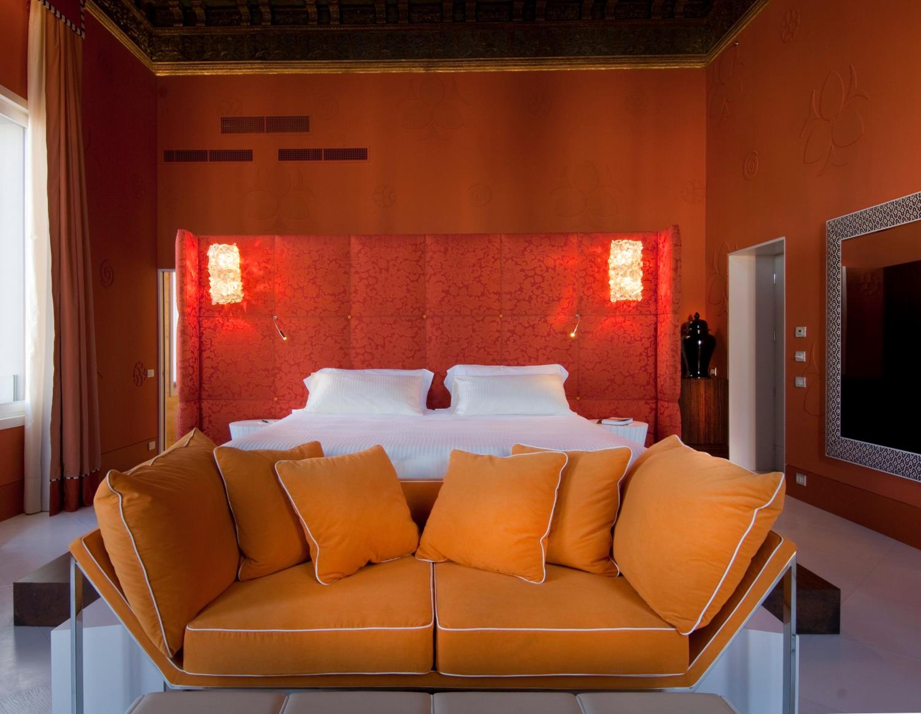 Junior Suite with Terrace thumbnail 5