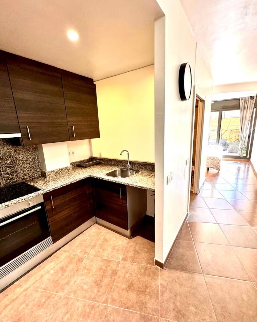 One-Bedroom Apartment with Garden