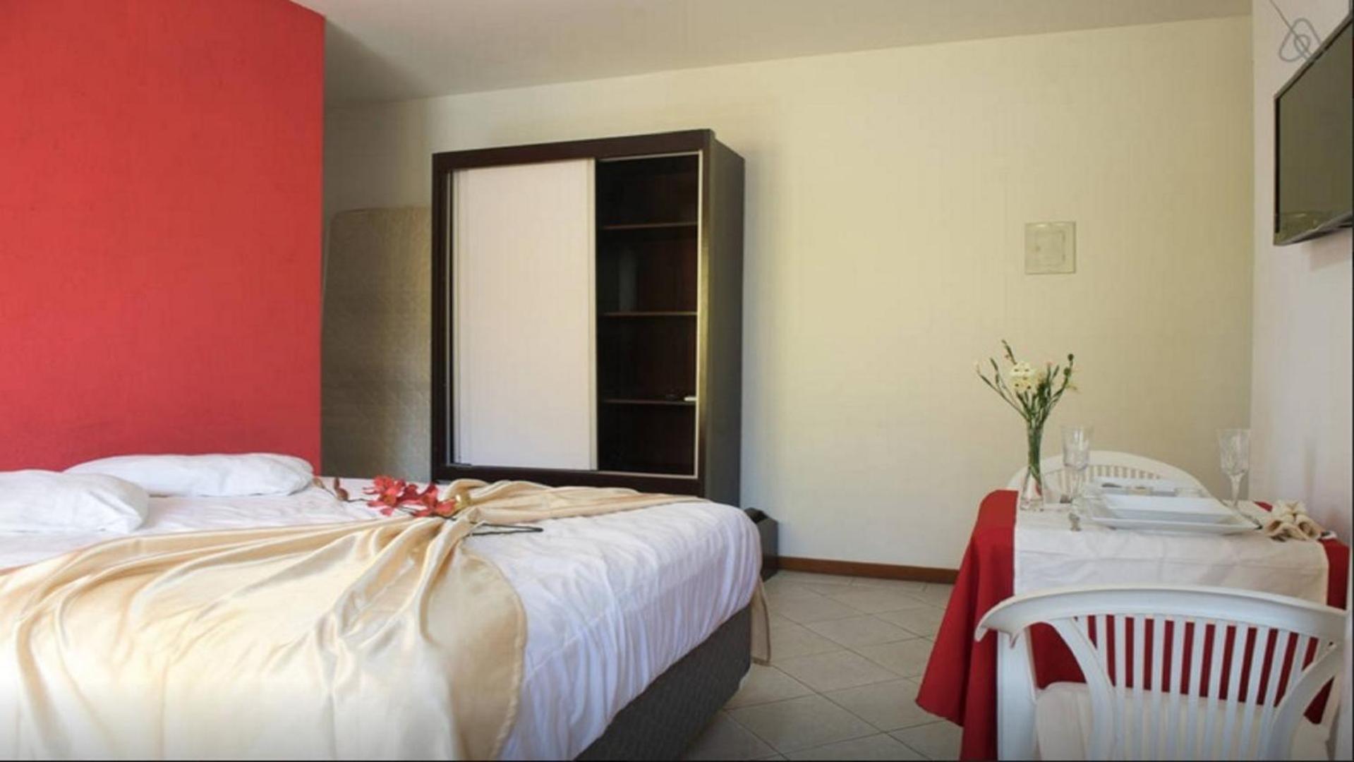 Studio Apartment - Photo 10