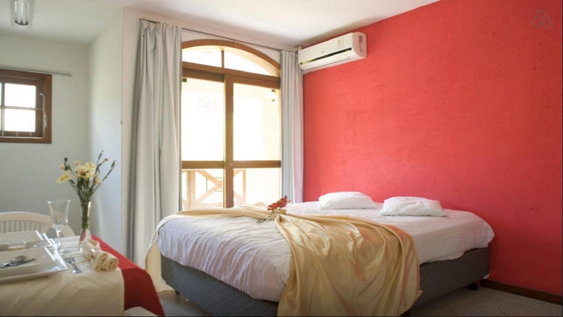 Studio Apartment - Photo 1