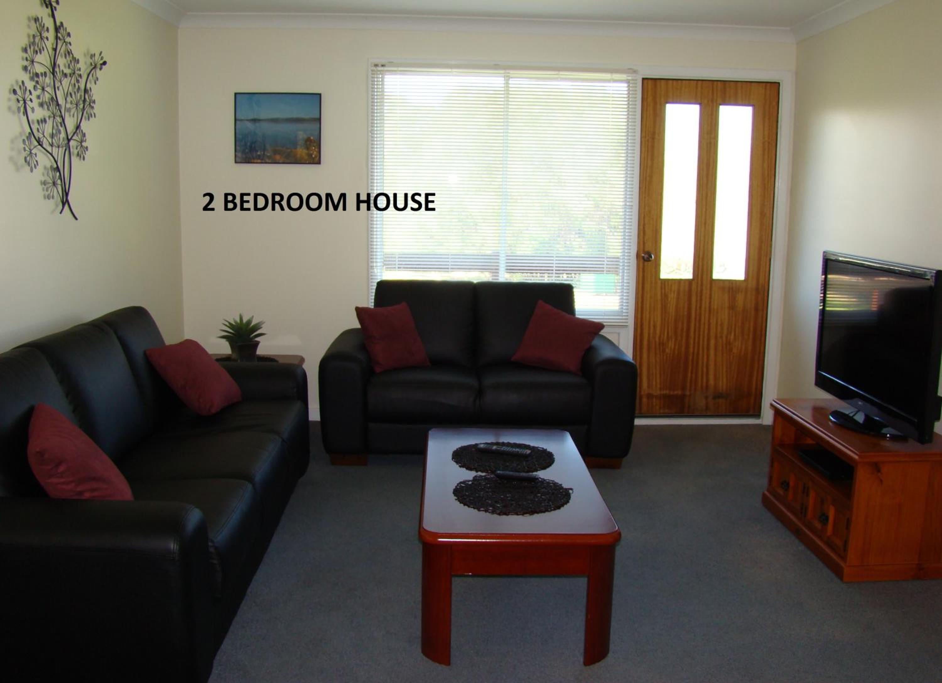 Two-Bedroom House photo 3