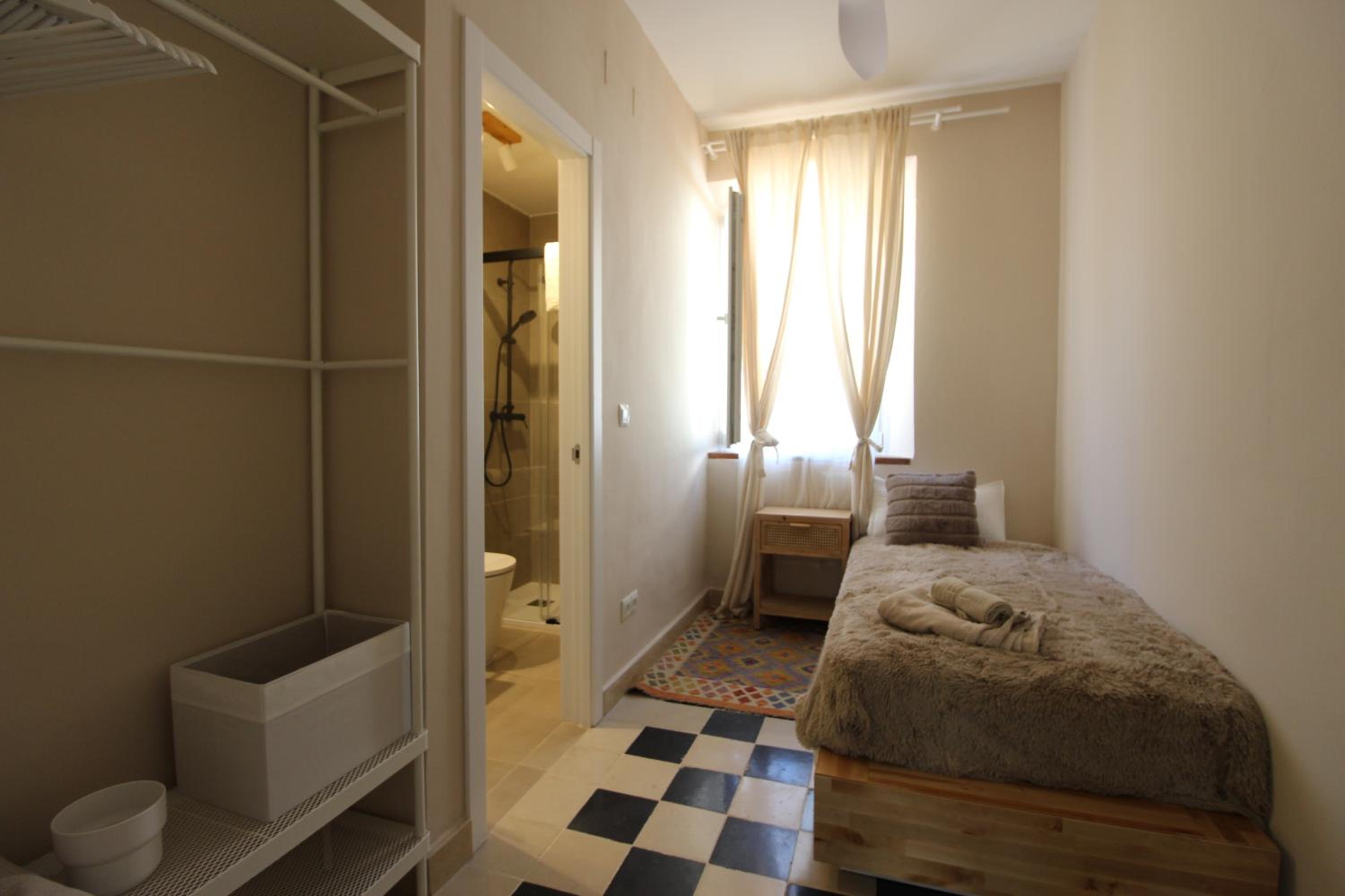 Single Room with Bath