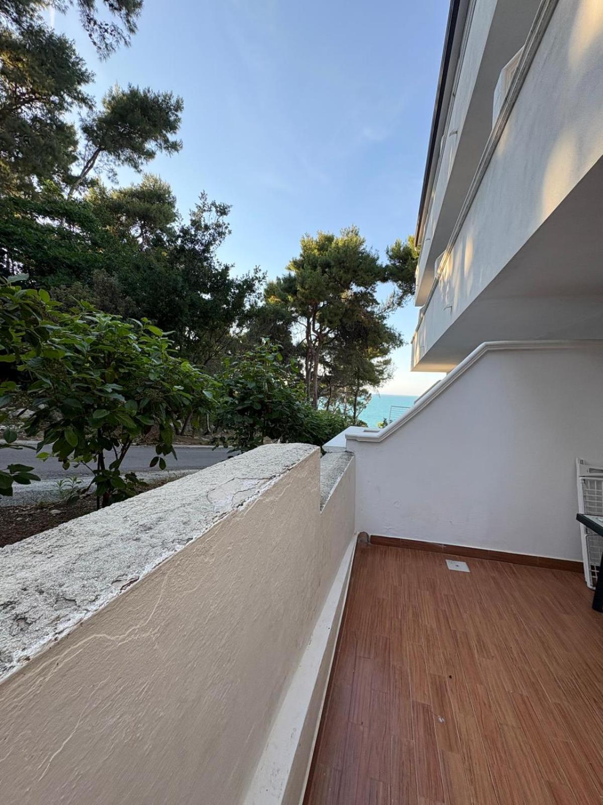 Studio Apartment with Balcony