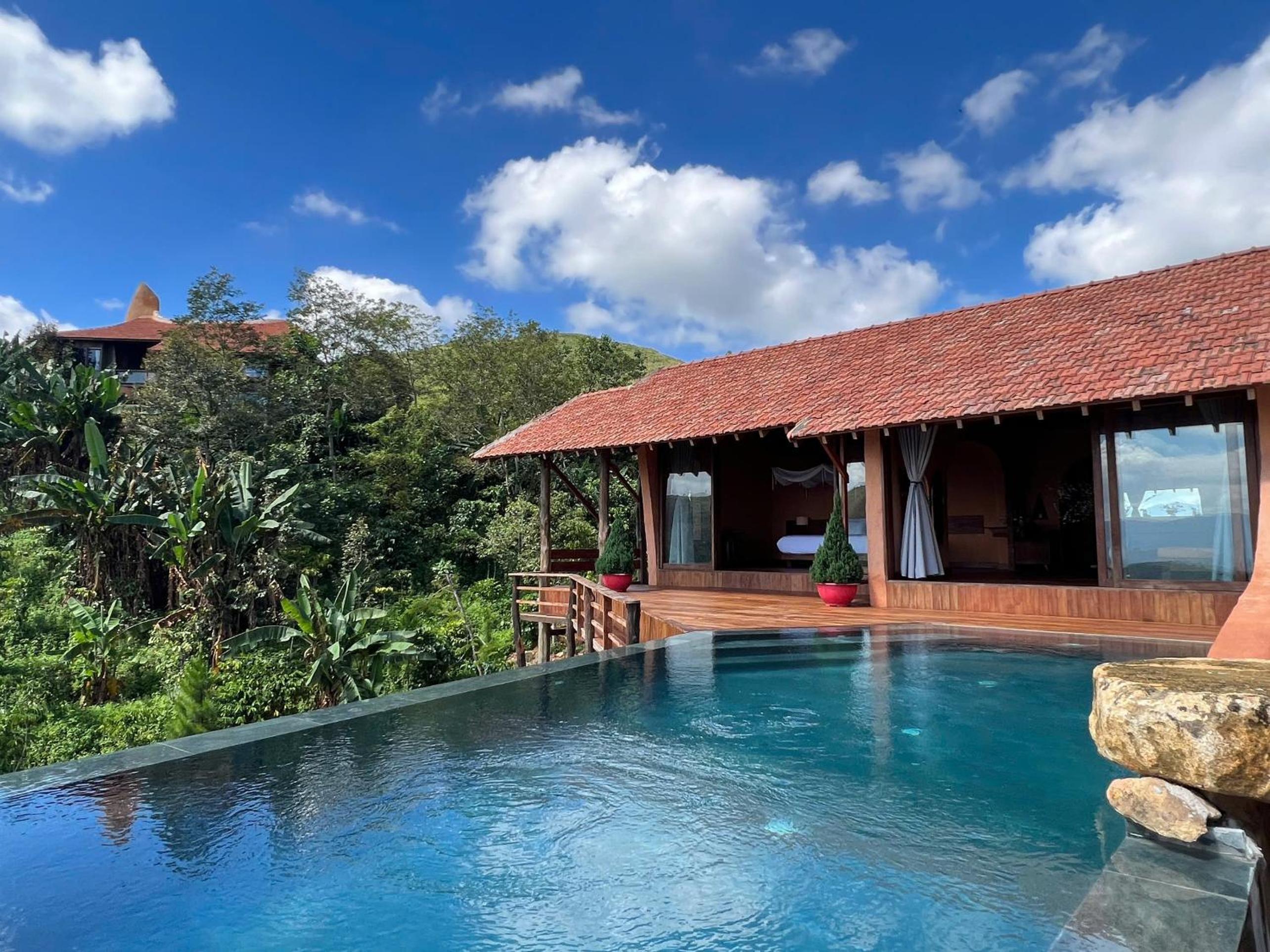 Villa with Private Pool - Photo 4