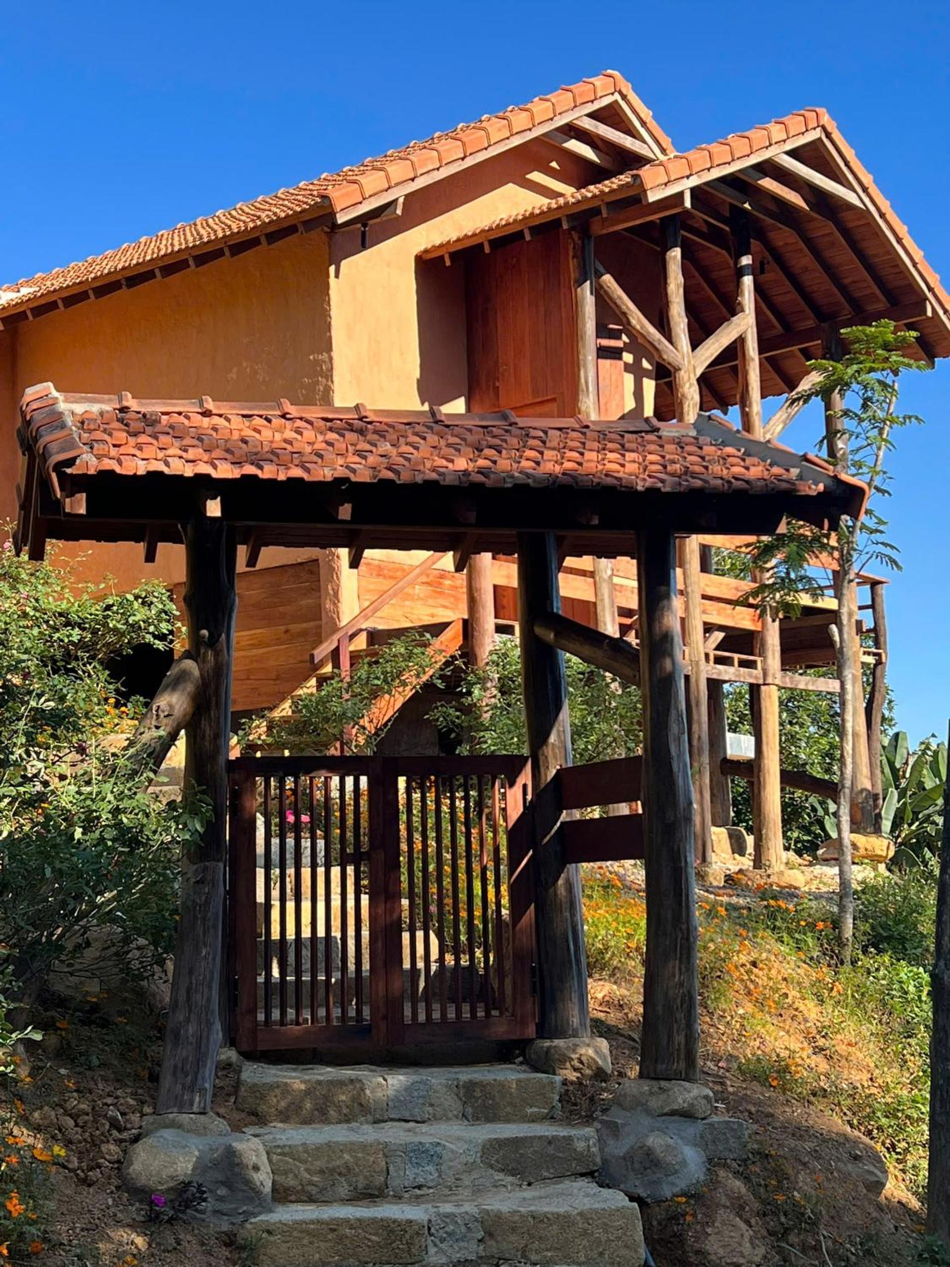 Villa with Private Pool - Photo 1