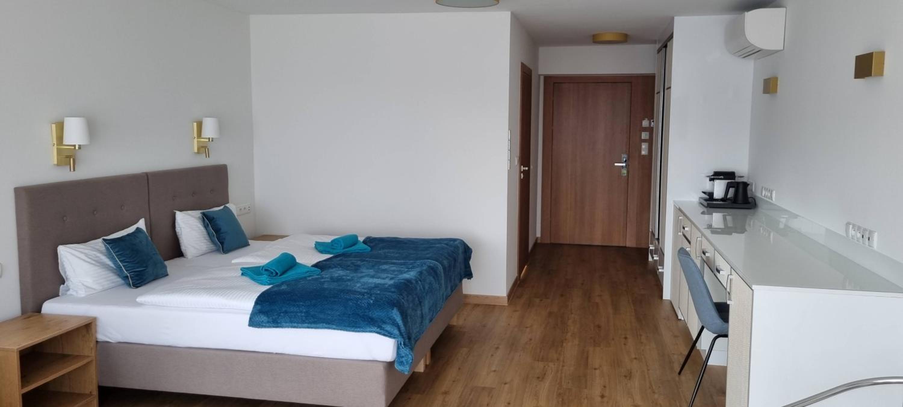 Double Room with Lake View photo 3
