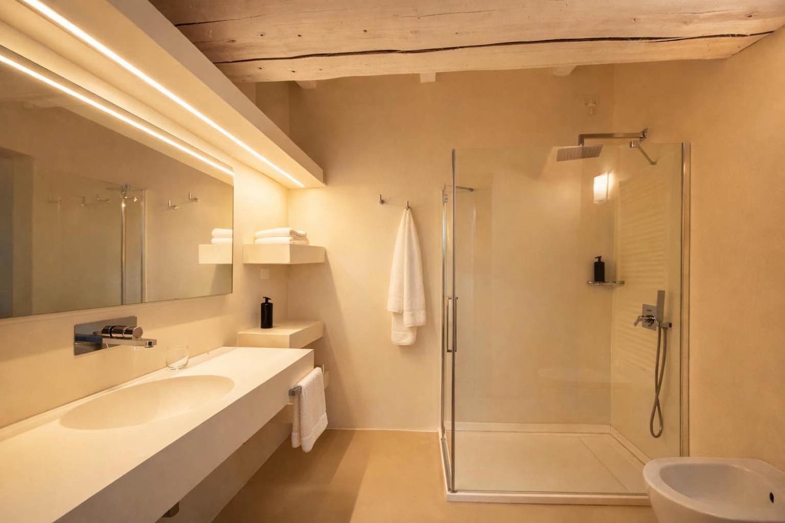 Suite with Lake View