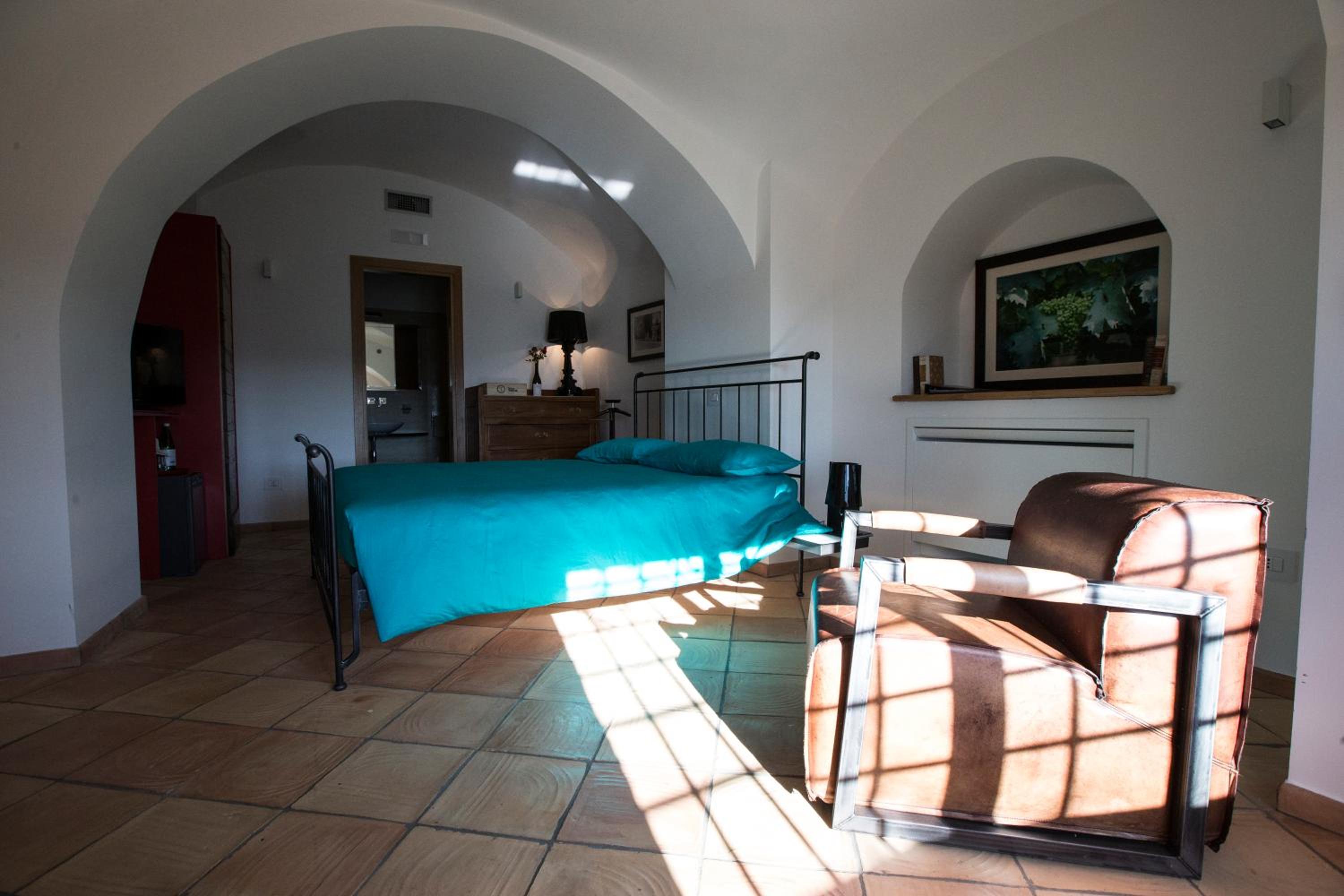 Double Room with Mountain View - Photo 16