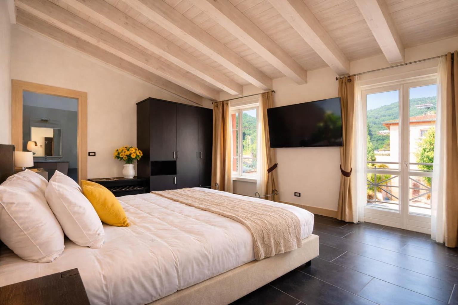 Deluxe Double or Twin Room with Balcony photo 2