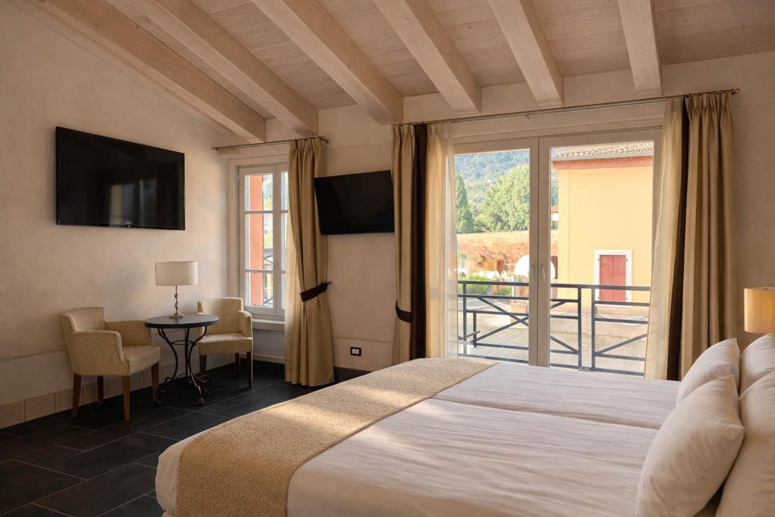Deluxe Double or Twin Room with Balcony photo 3
