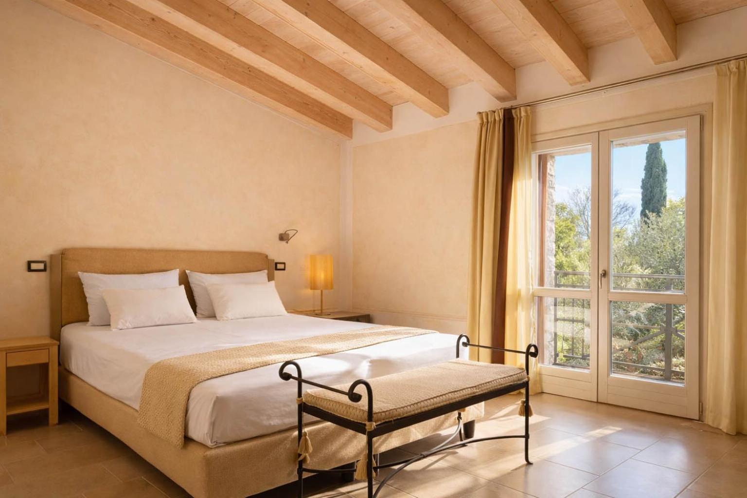 Deluxe Double or Twin Room with Pool View photo 2