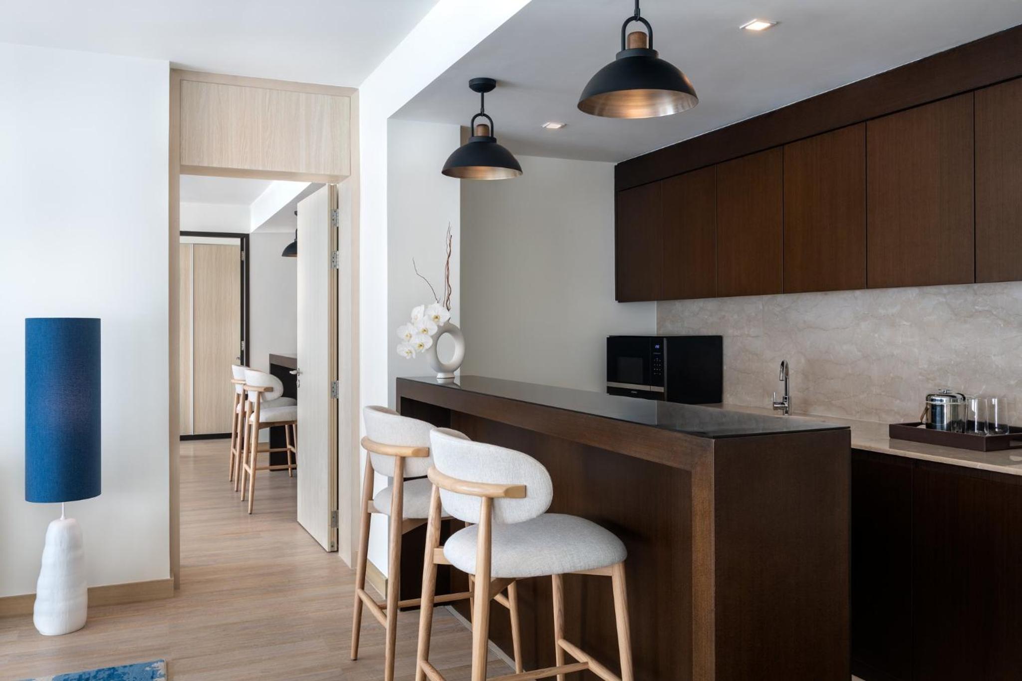 Two-Bedroom Suite with Sea View and Balcony - Theme Park Access — photo 2
