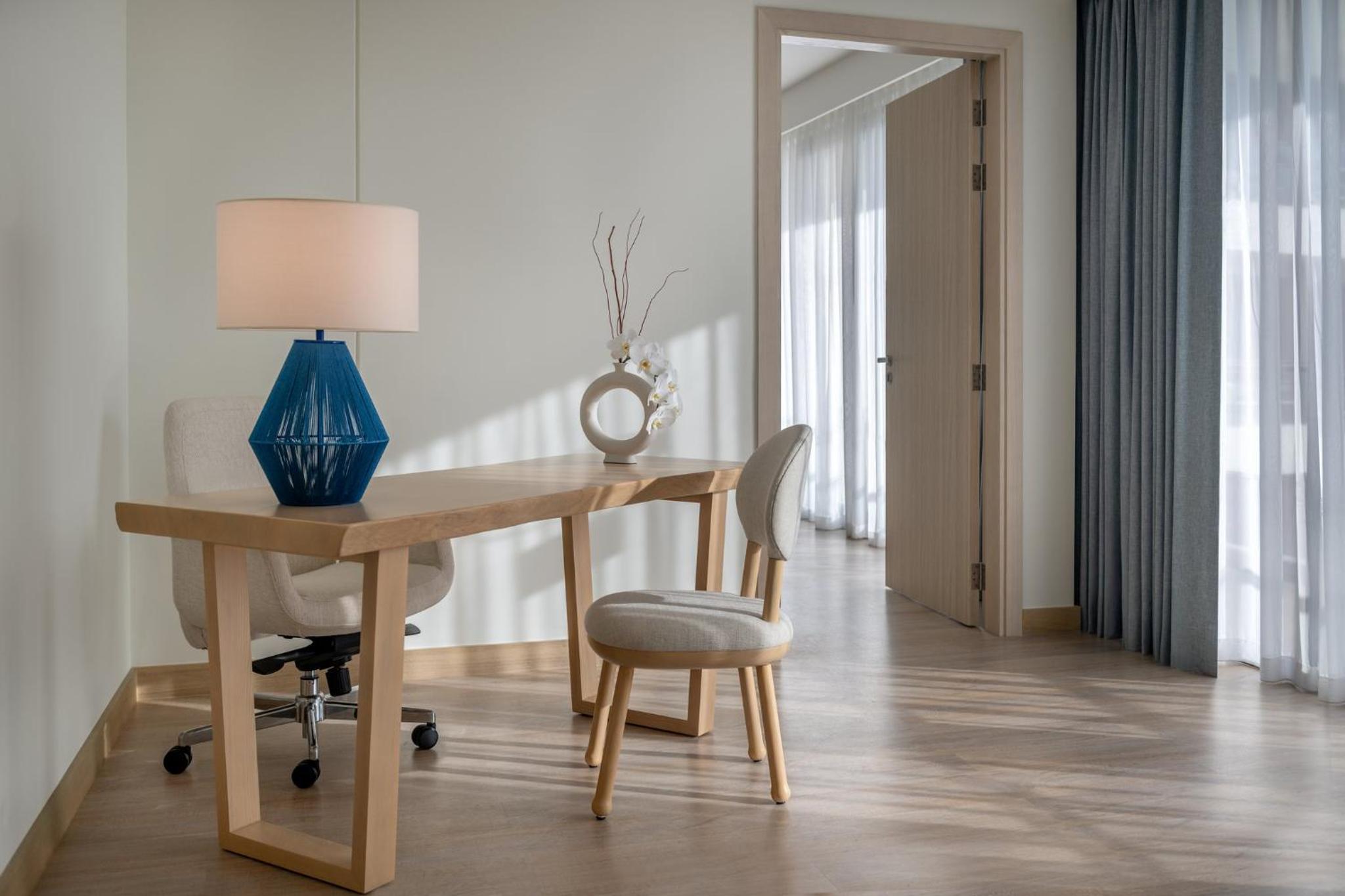 Two-Bedroom Suite with Sea View and Balcony - Theme Park Access — photo 5