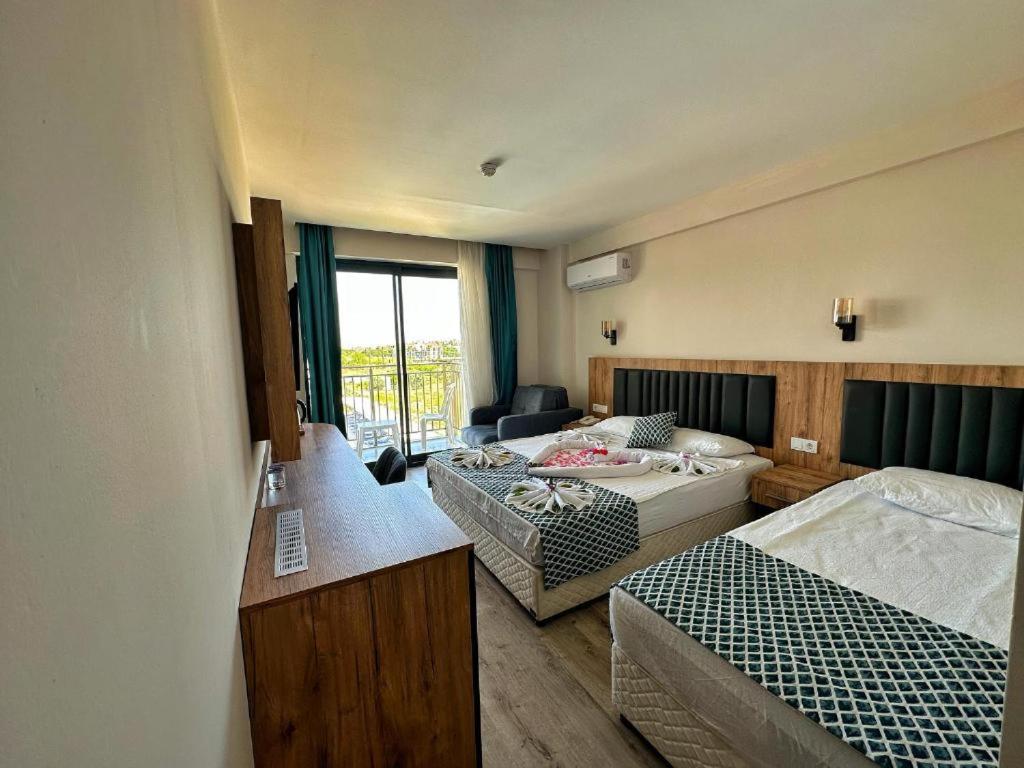 Basic Triple Room