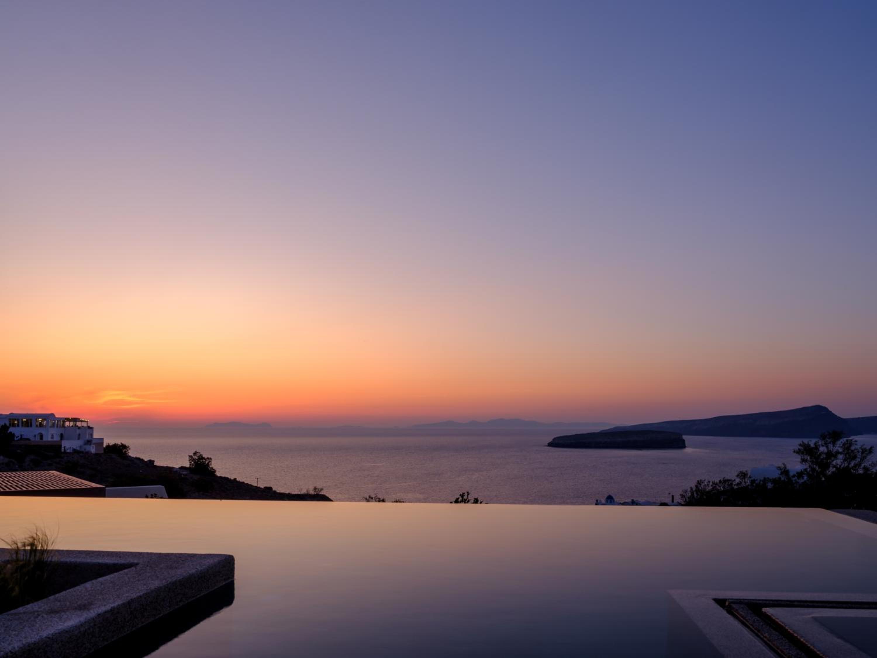 Superb Suite with Private Pool and Hot Tub - Photo 5