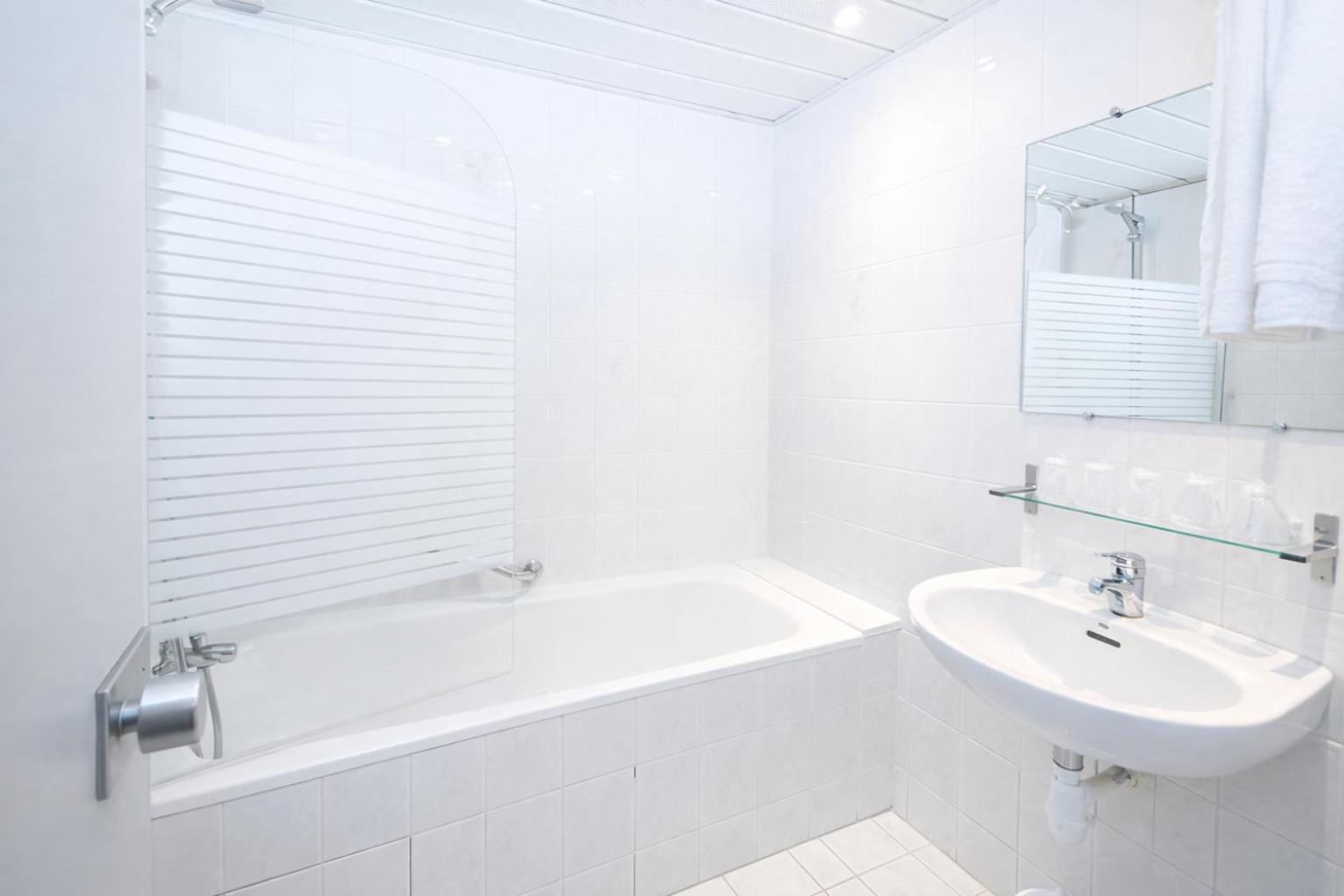 Standard Triple Room photo 2