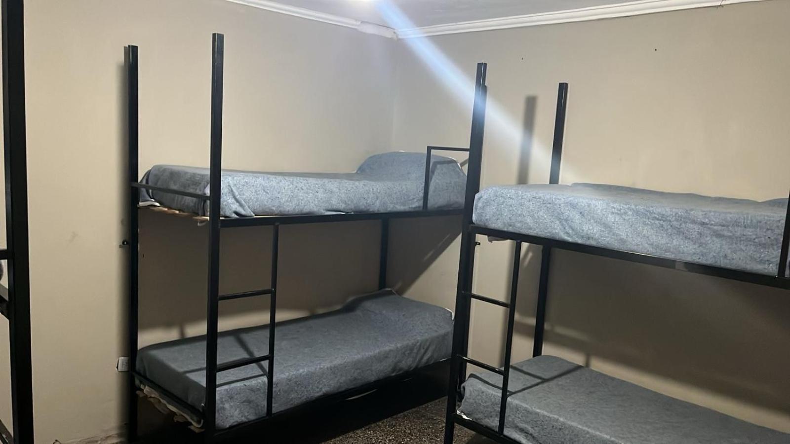 Bed in 6-Bed Mixed Dormitory Room photo 1